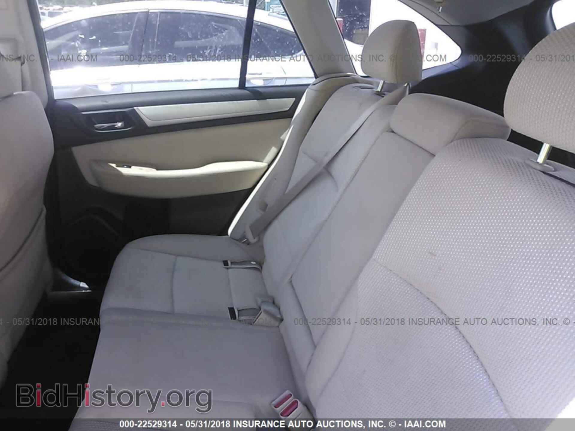 2017 Subaru Outback - VIN: 4S4BSAHC4H3260947 - Photo 8