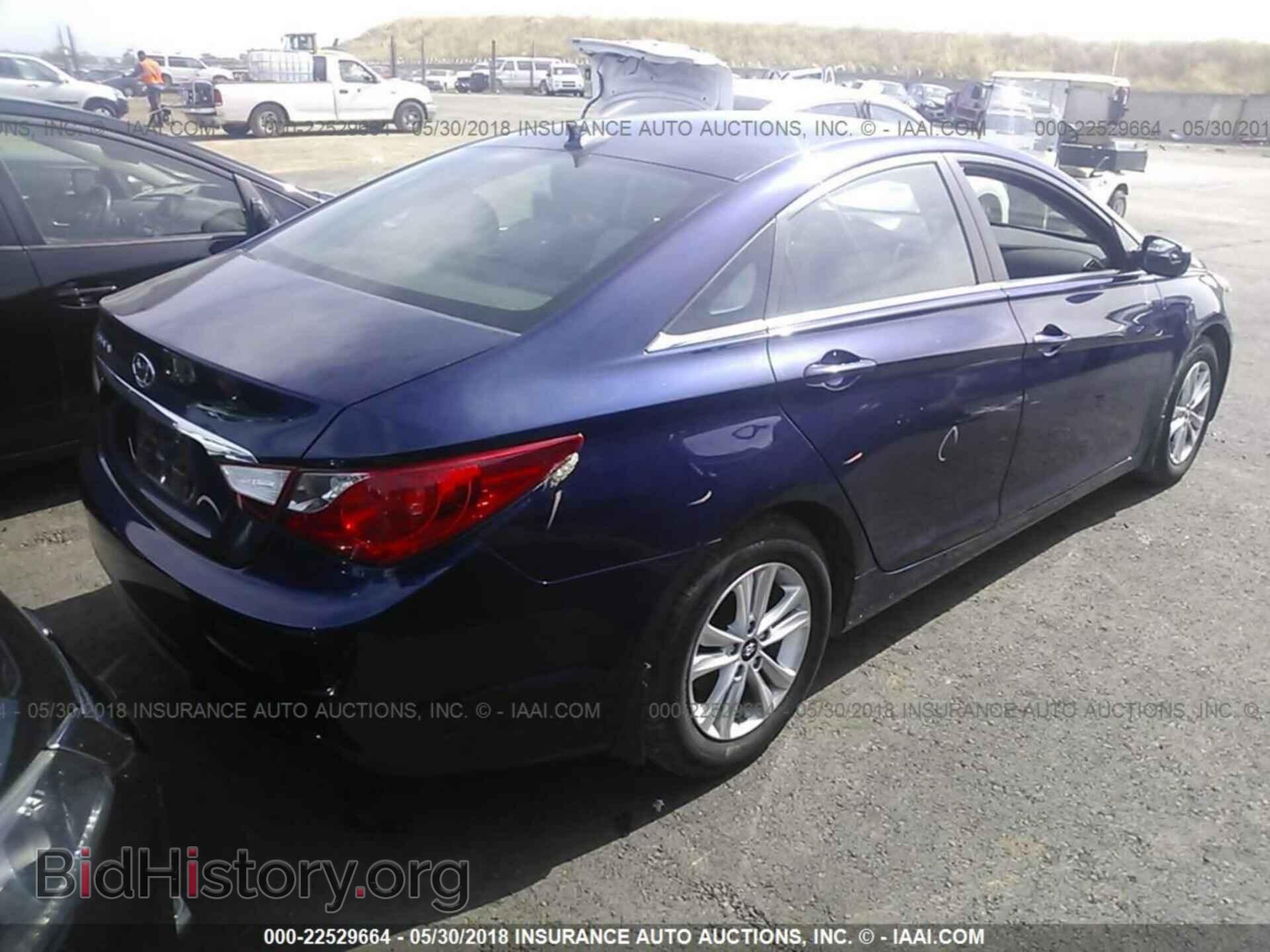 2012 Hyundai Sonata - VIN: 5NPEB4AC2CH378487 - Photo 4