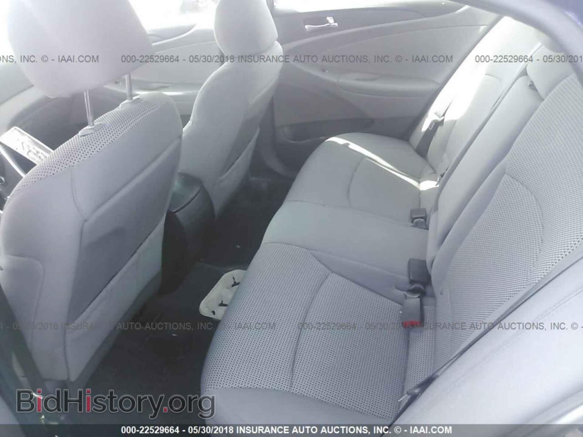 2012 Hyundai Sonata - VIN: 5NPEB4AC2CH378487 - Photo 8