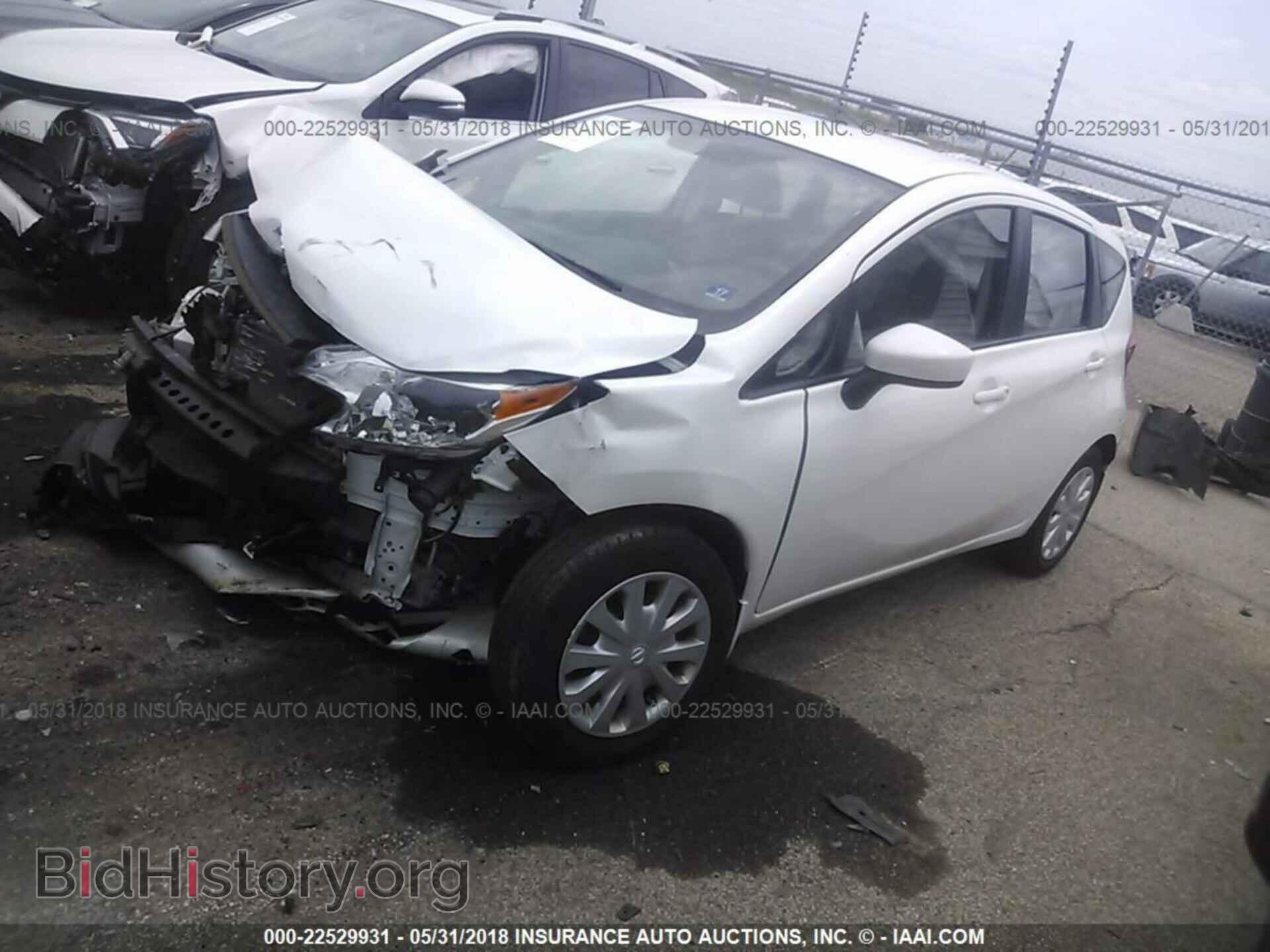 2015 Nissan Versa note - VIN: 3N1CE2CP9FL365455 - Photo 2