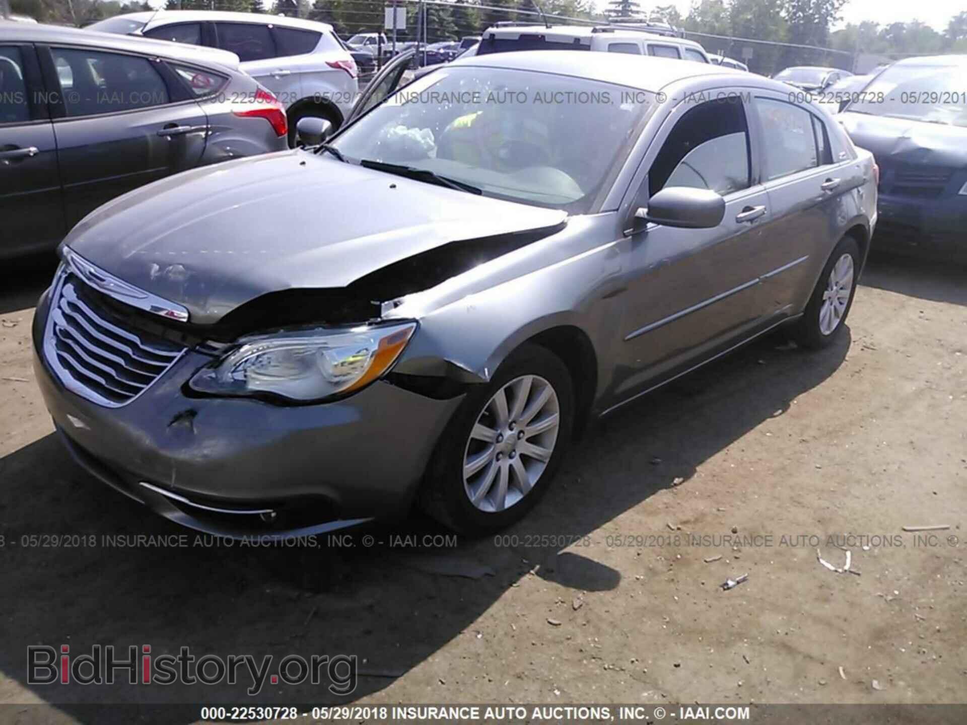 2012 Chrysler 200 - VIN: 1C3CCBBB6CN268755 - Фото 2