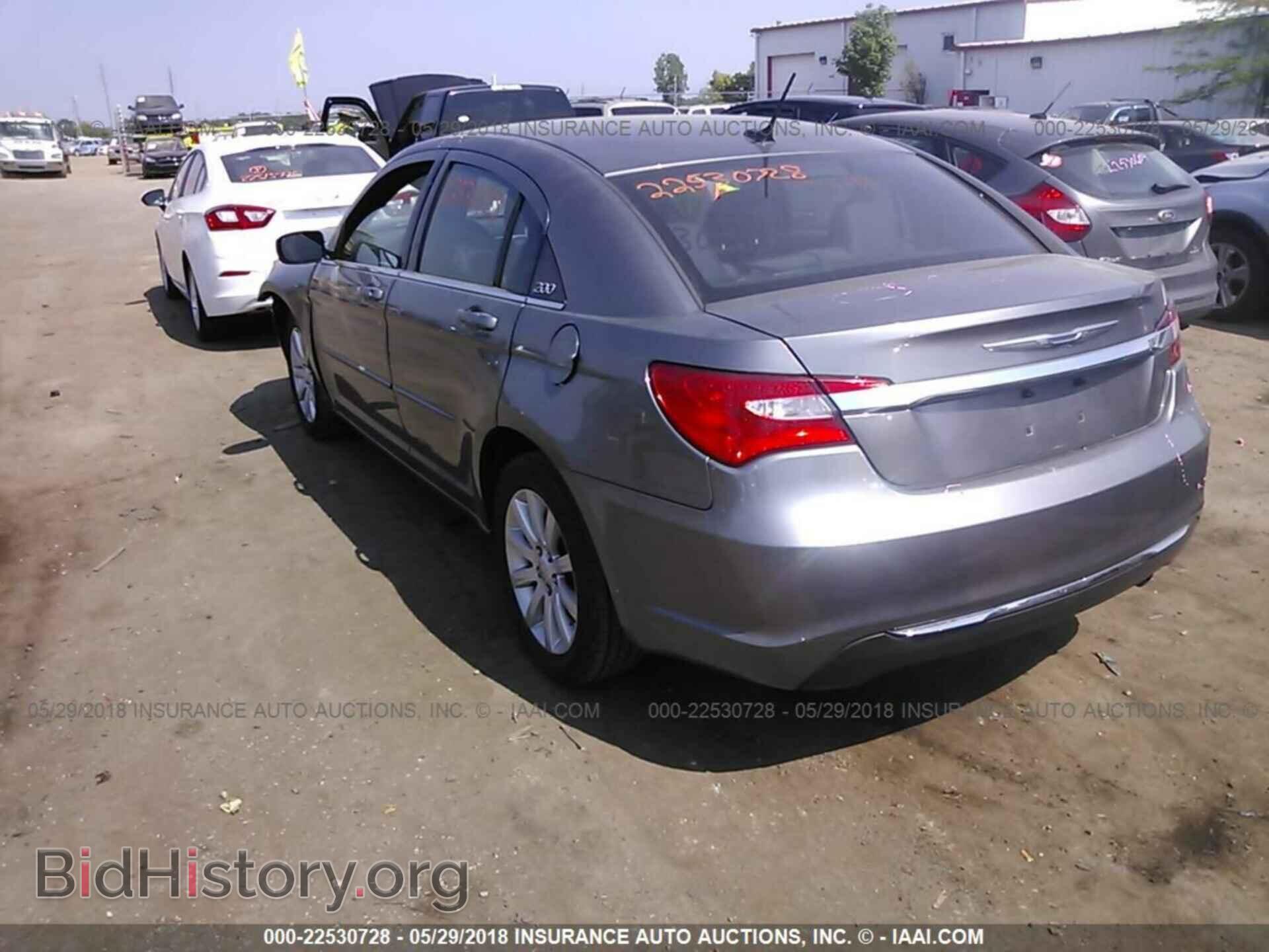 2012 Chrysler 200 - VIN: 1C3CCBBB6CN268755 - Фото 3