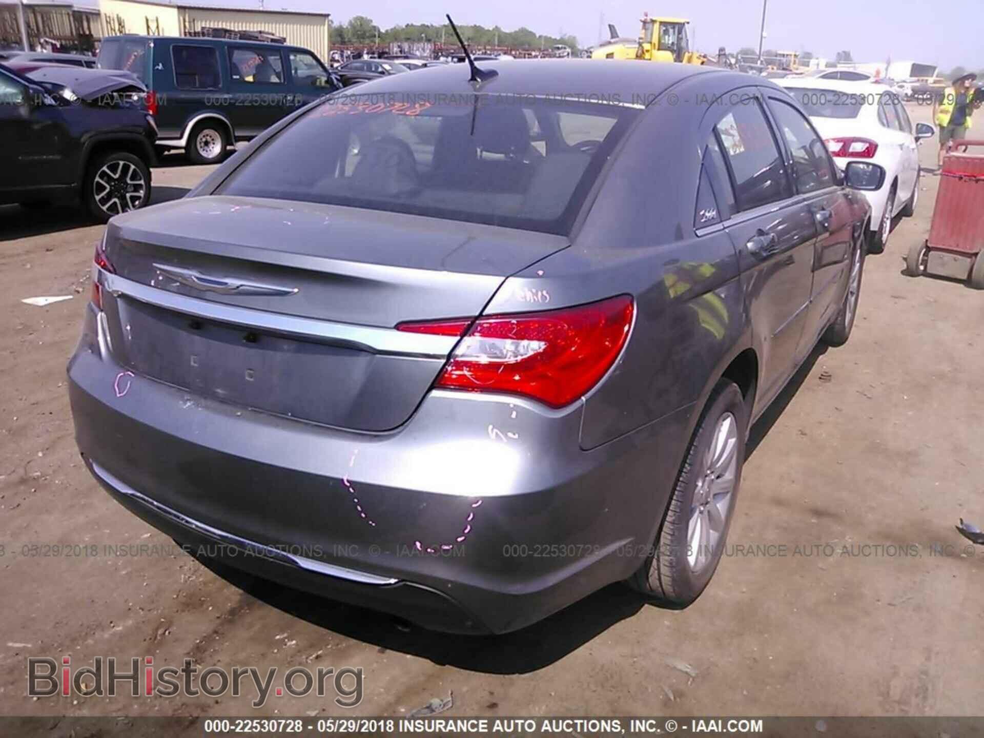 2012 Chrysler 200 - VIN: 1C3CCBBB6CN268755 - Фото 4