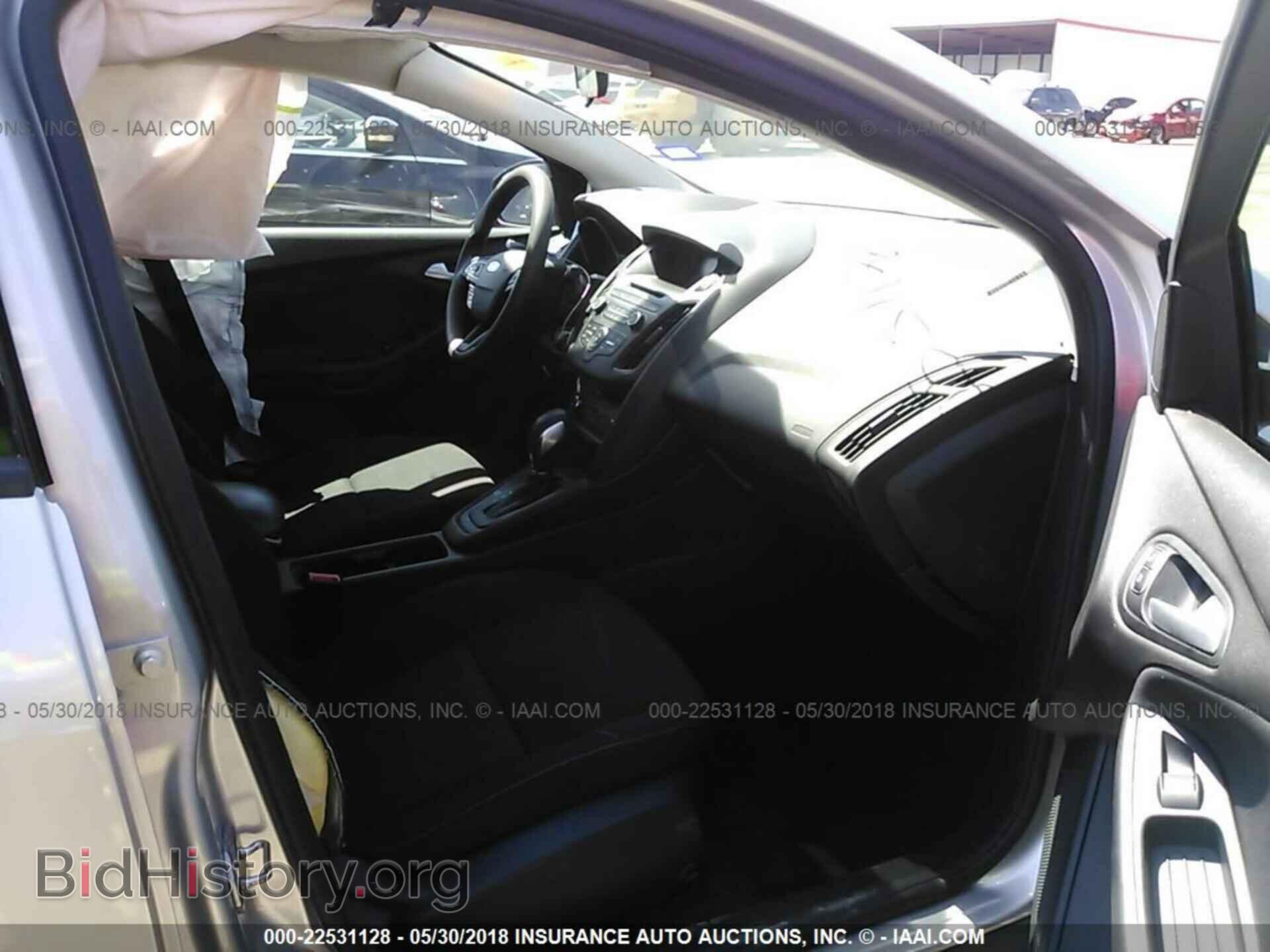 2017 Ford Focus - VIN: 1FADP3F28HL205038 - Фото 5