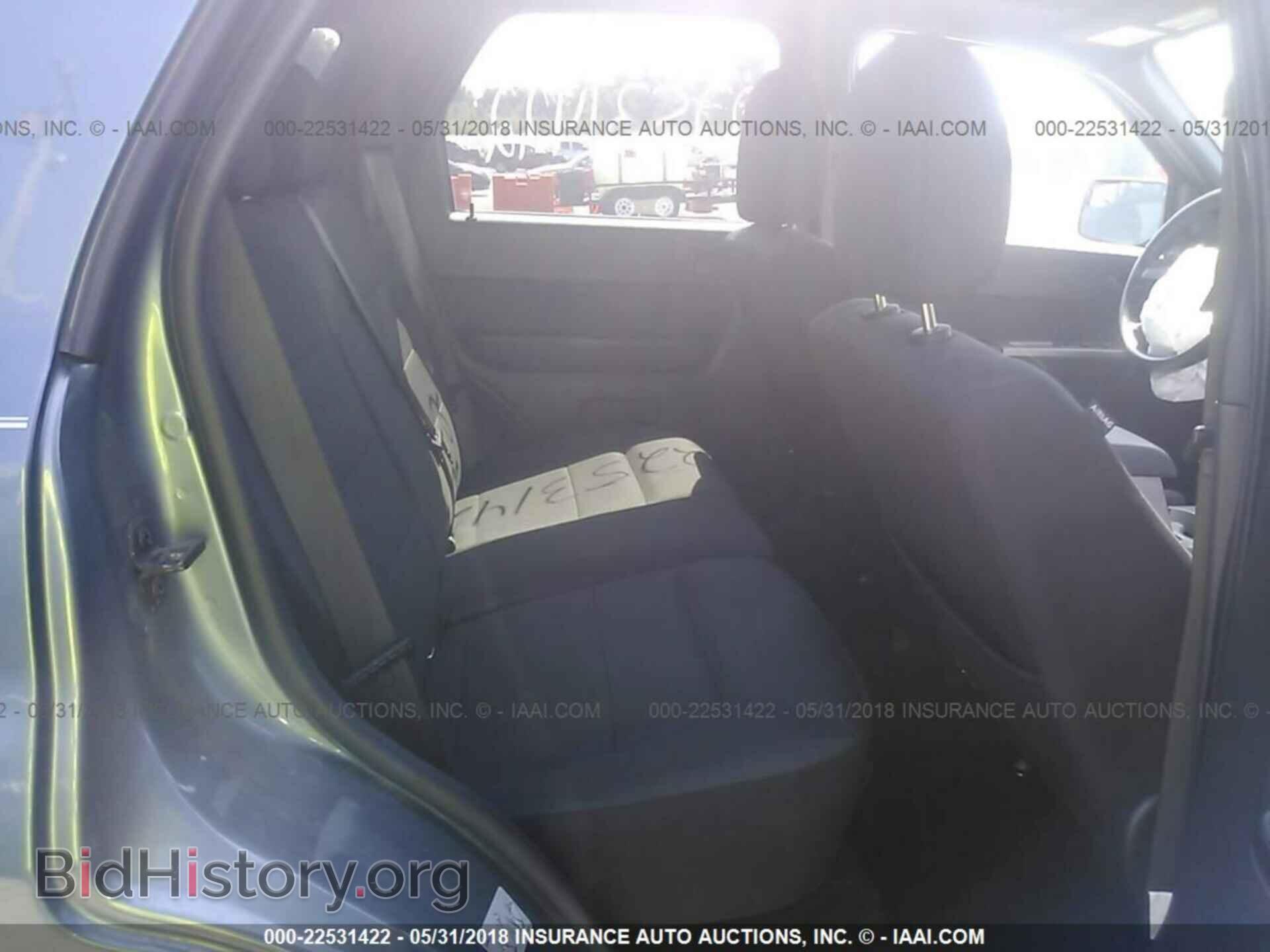 2011 Ford Escape - VIN: 1FMCU9DG9BKC01721 - Фото 8