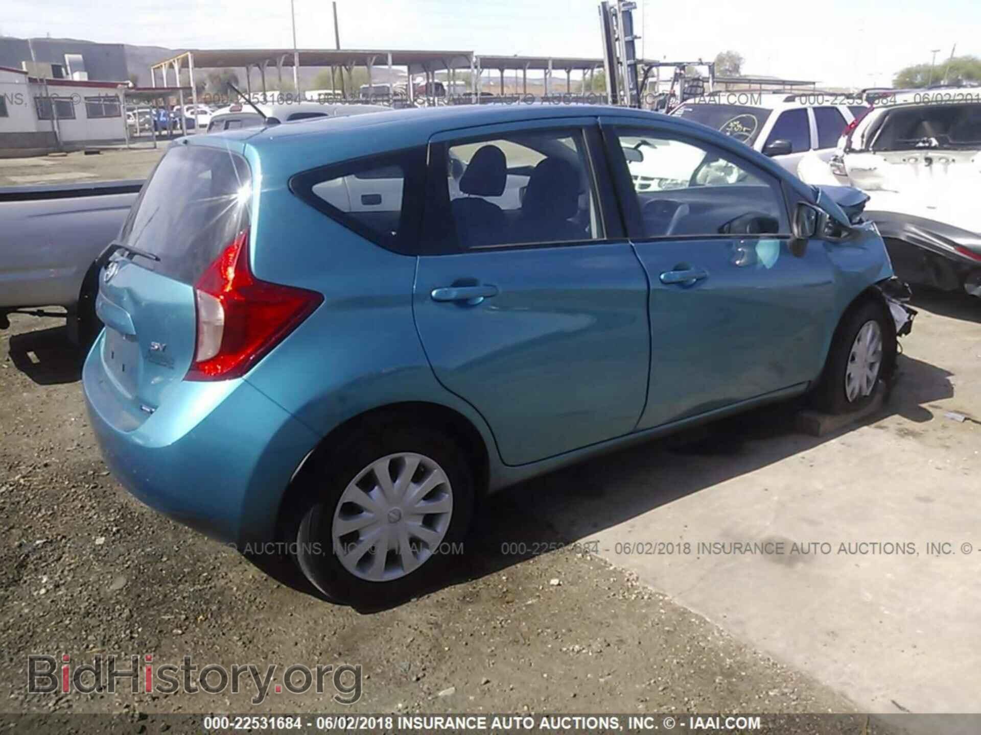 2015 Nissan Versa note - VIN: 3N1CE2CP7FL403135 - Photo 4