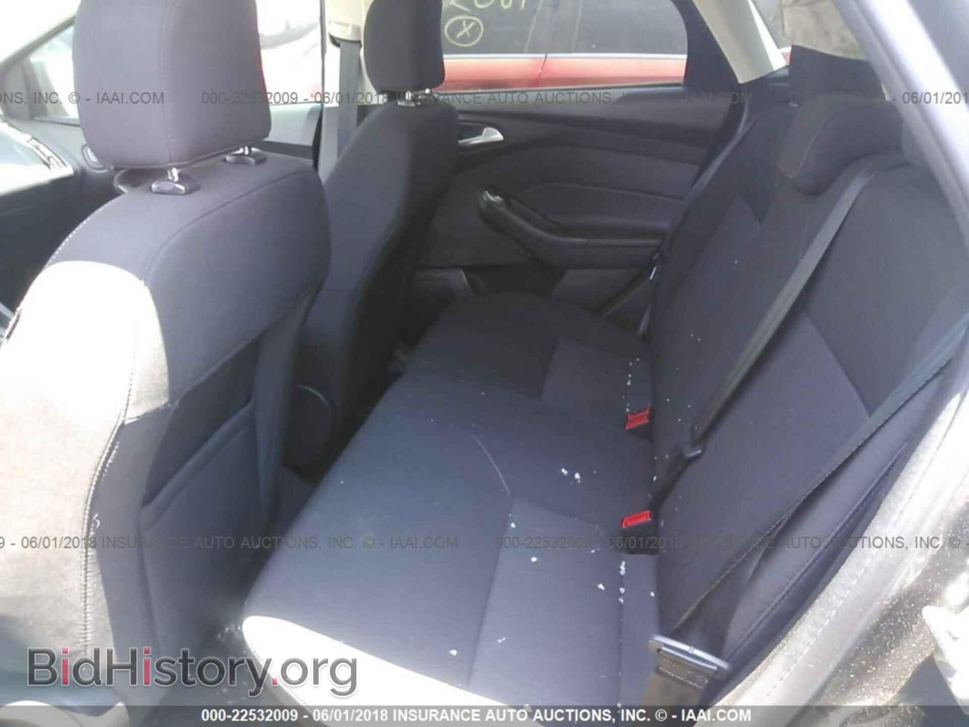 2016 Ford Focus - VIN: 1FADP3K22GL216654 - Photo 8