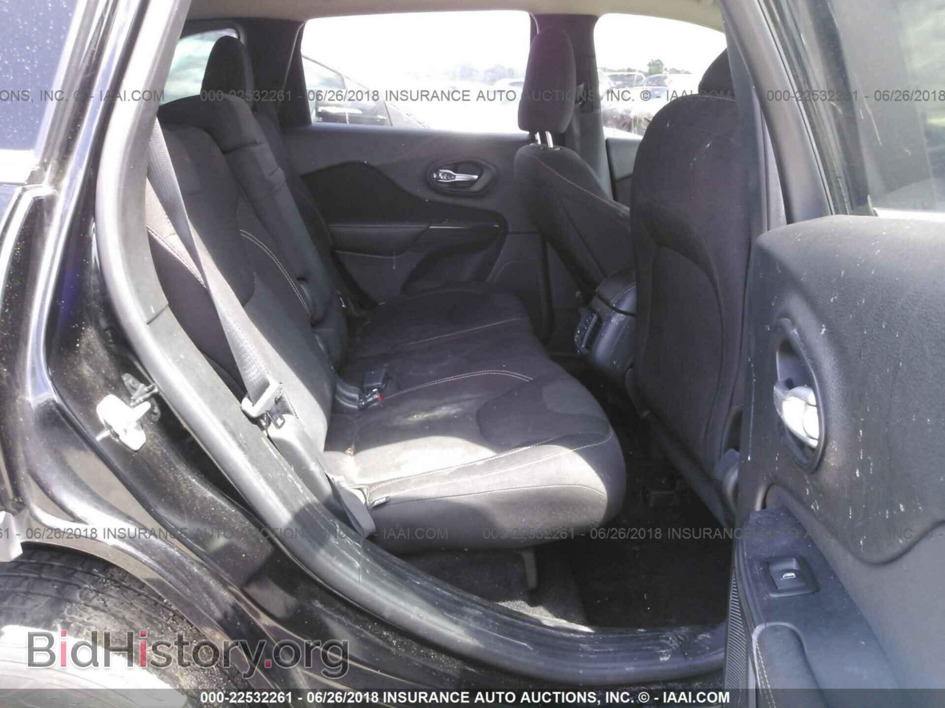 2017 Jeep Cherokee - VIN: 1C4PJLCB1HW566106 - Фото 8