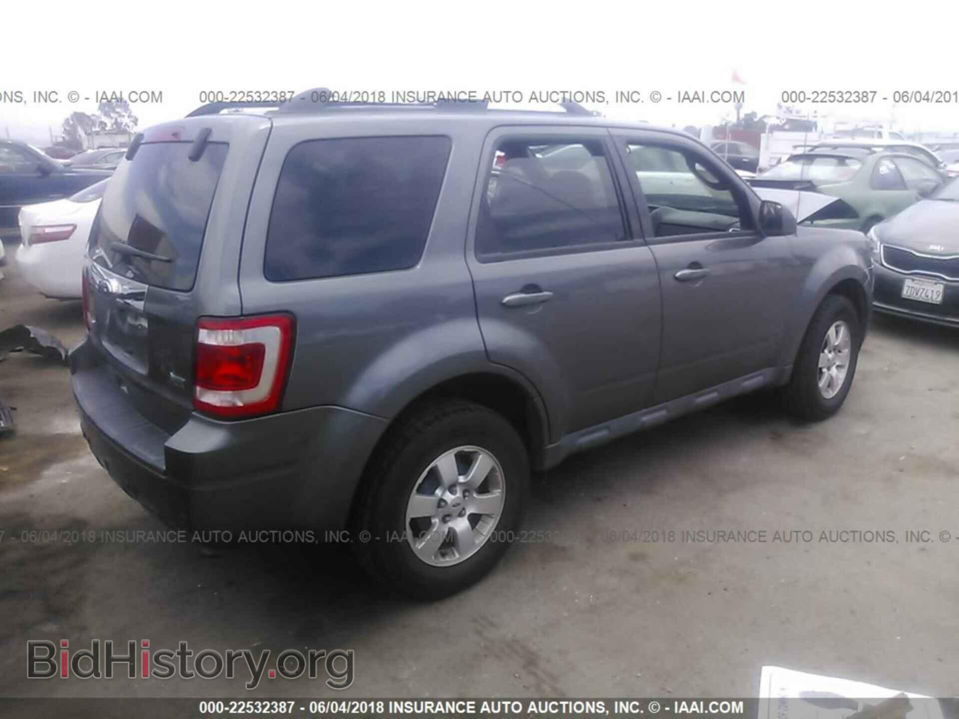 2011 Ford Escape - VIN: 1FMCU9EG2BKA21933 - Photo 4