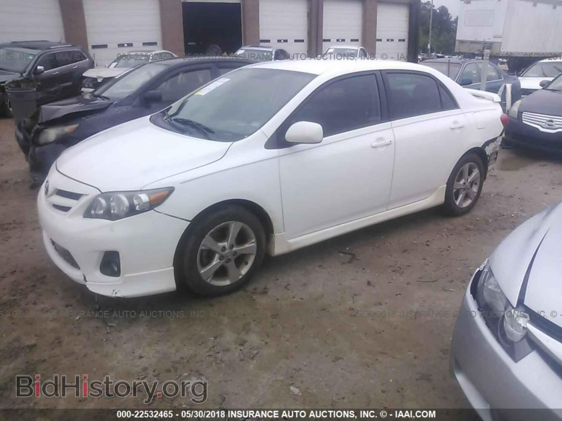 2011 Toyota Corolla - VIN: 2T1BU4EE2BC724421 - Photo 2