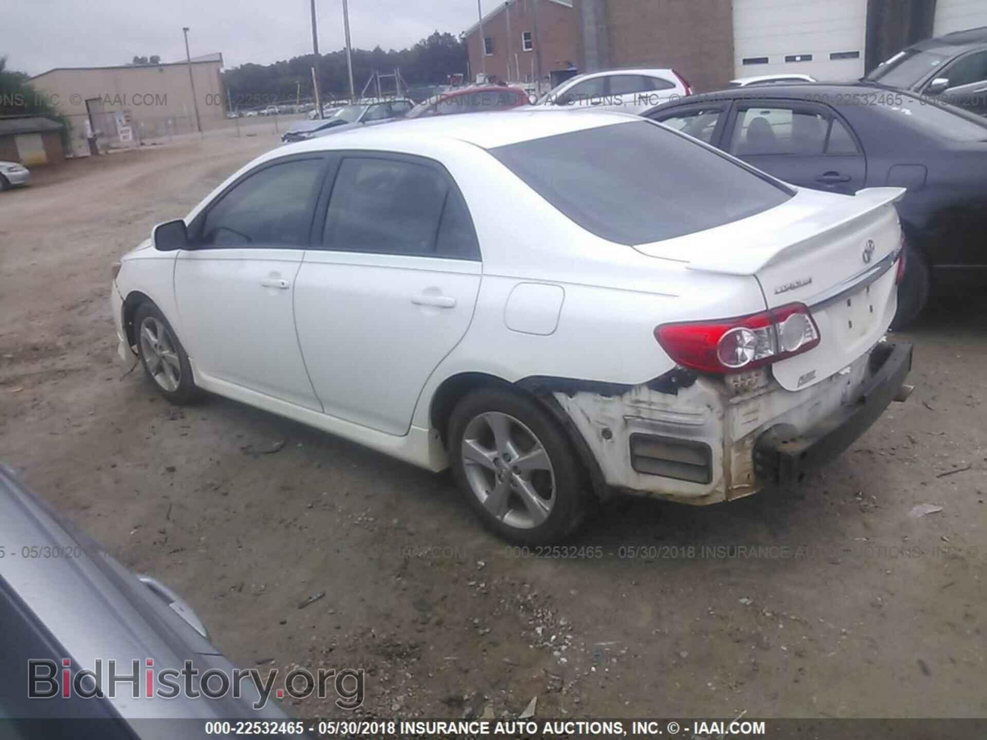 2011 Toyota Corolla - VIN: 2T1BU4EE2BC724421 - Photo 3
