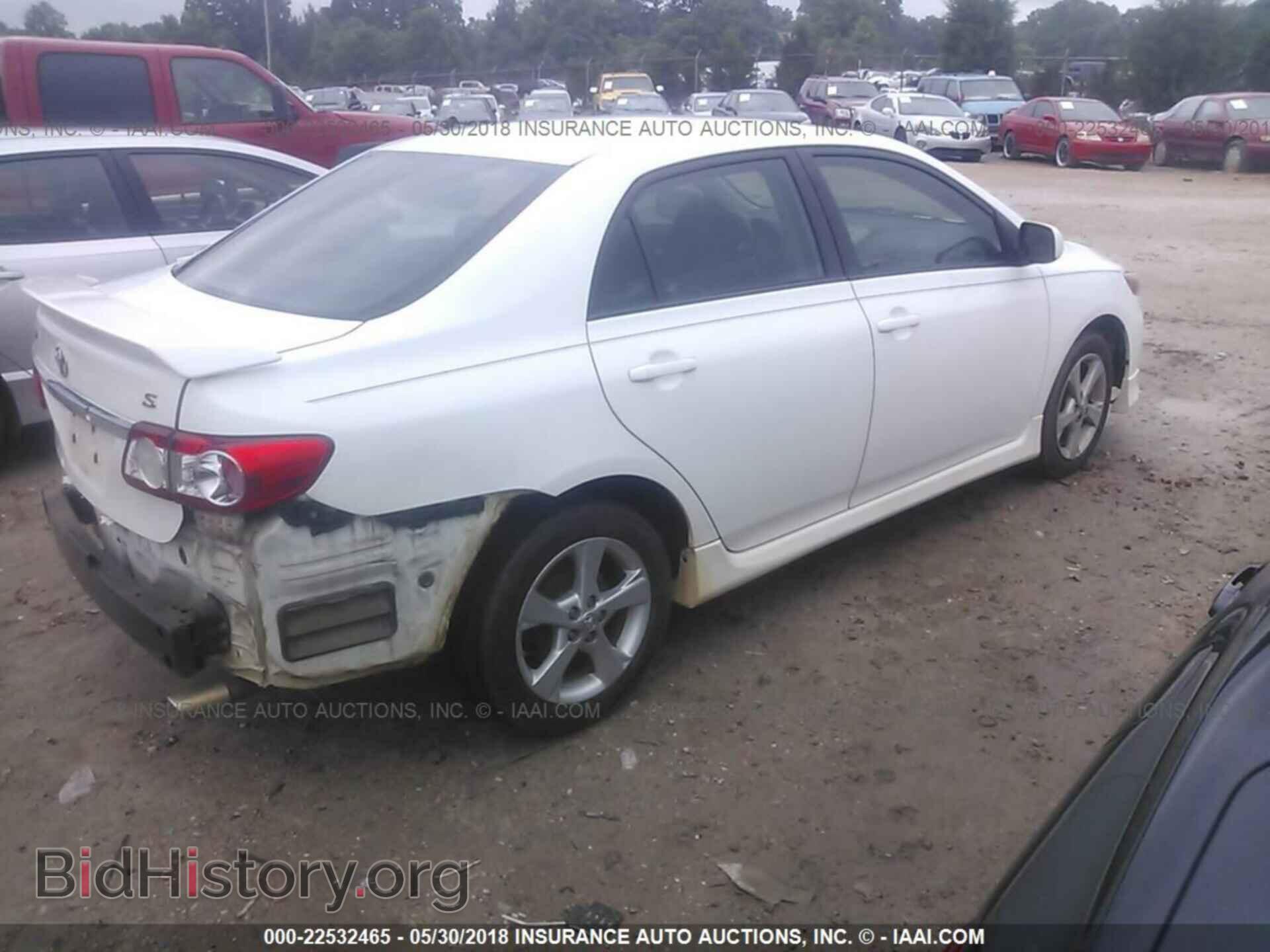 2011 Toyota Corolla - VIN: 2T1BU4EE2BC724421 - Photo 4