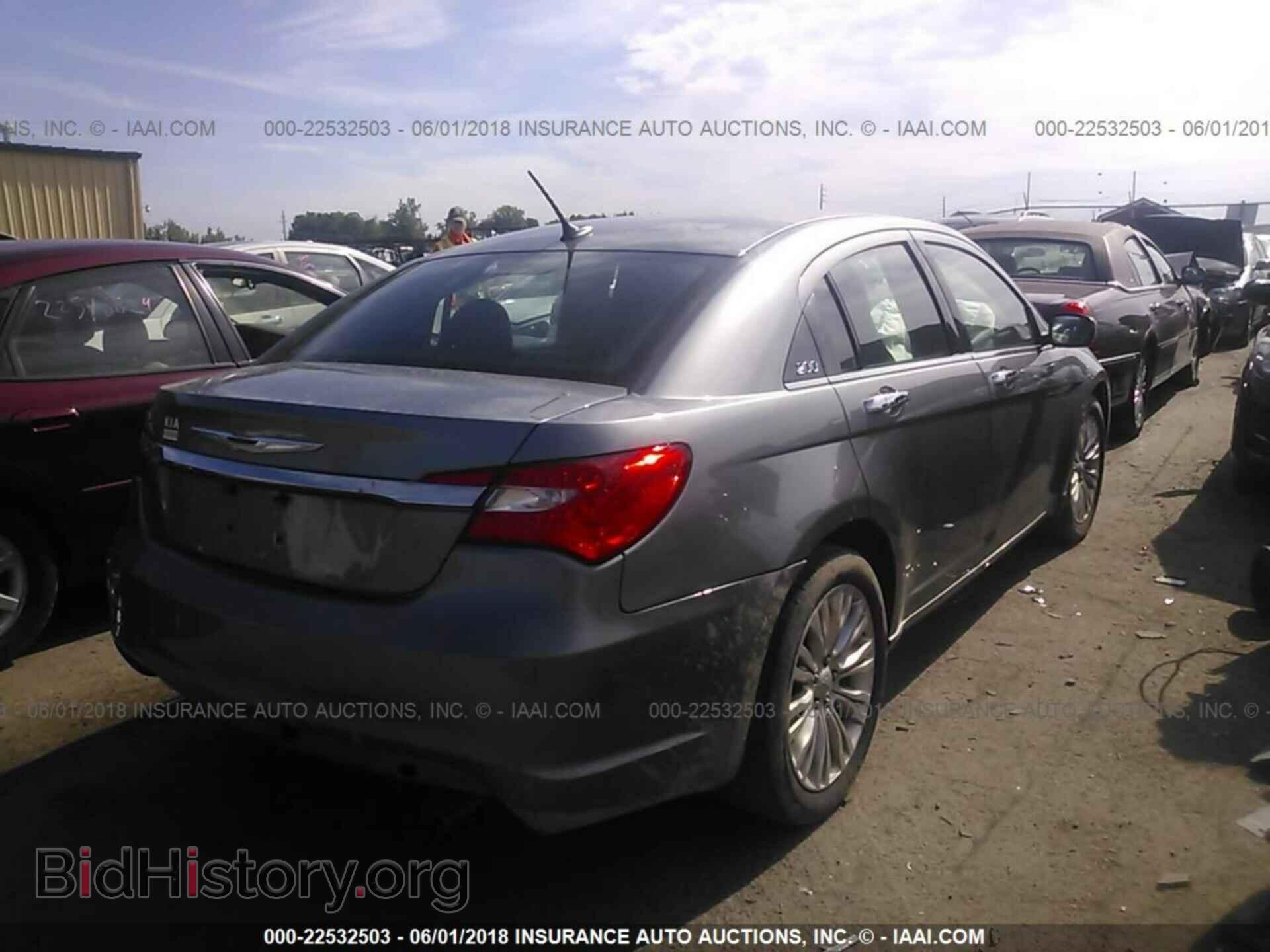 2011 Chrysler 200 - VIN: 1C3BC2FB5BN580117 - Фото 4