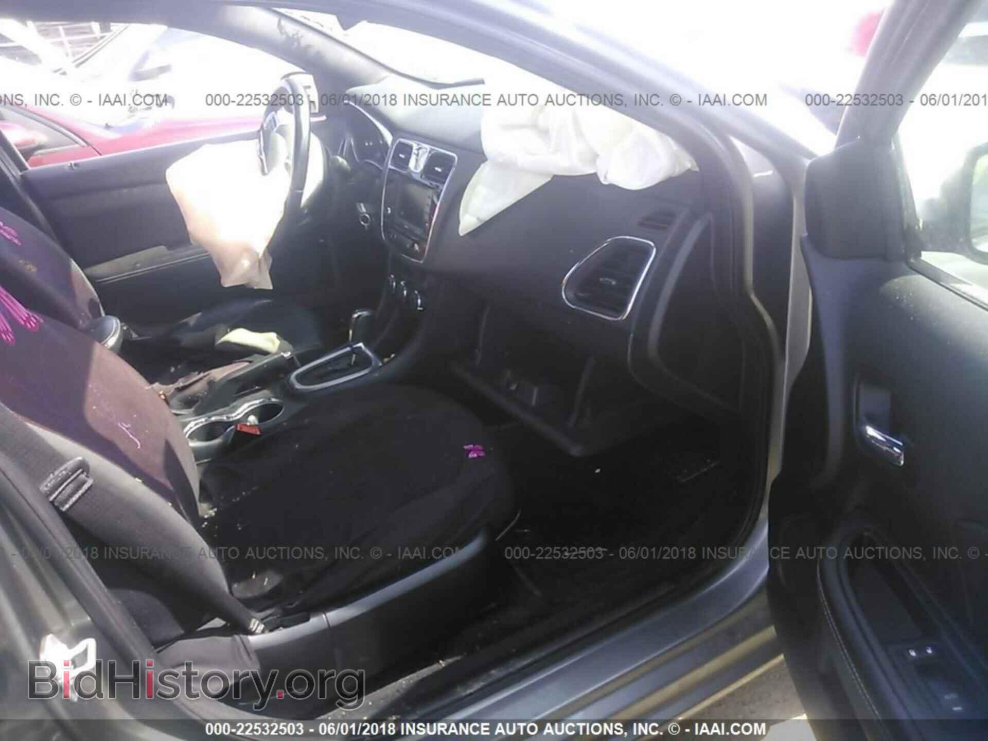 2011 Chrysler 200 - VIN: 1C3BC2FB5BN580117 - Фото 5