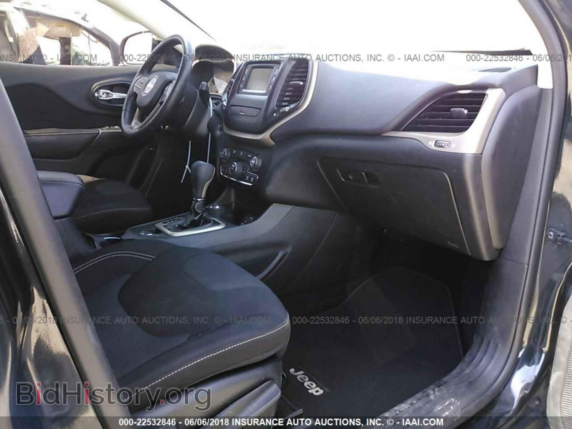 2015 Jeep Cherokee - VIN: 1C4PJMCB0FW571221 - Photo 5