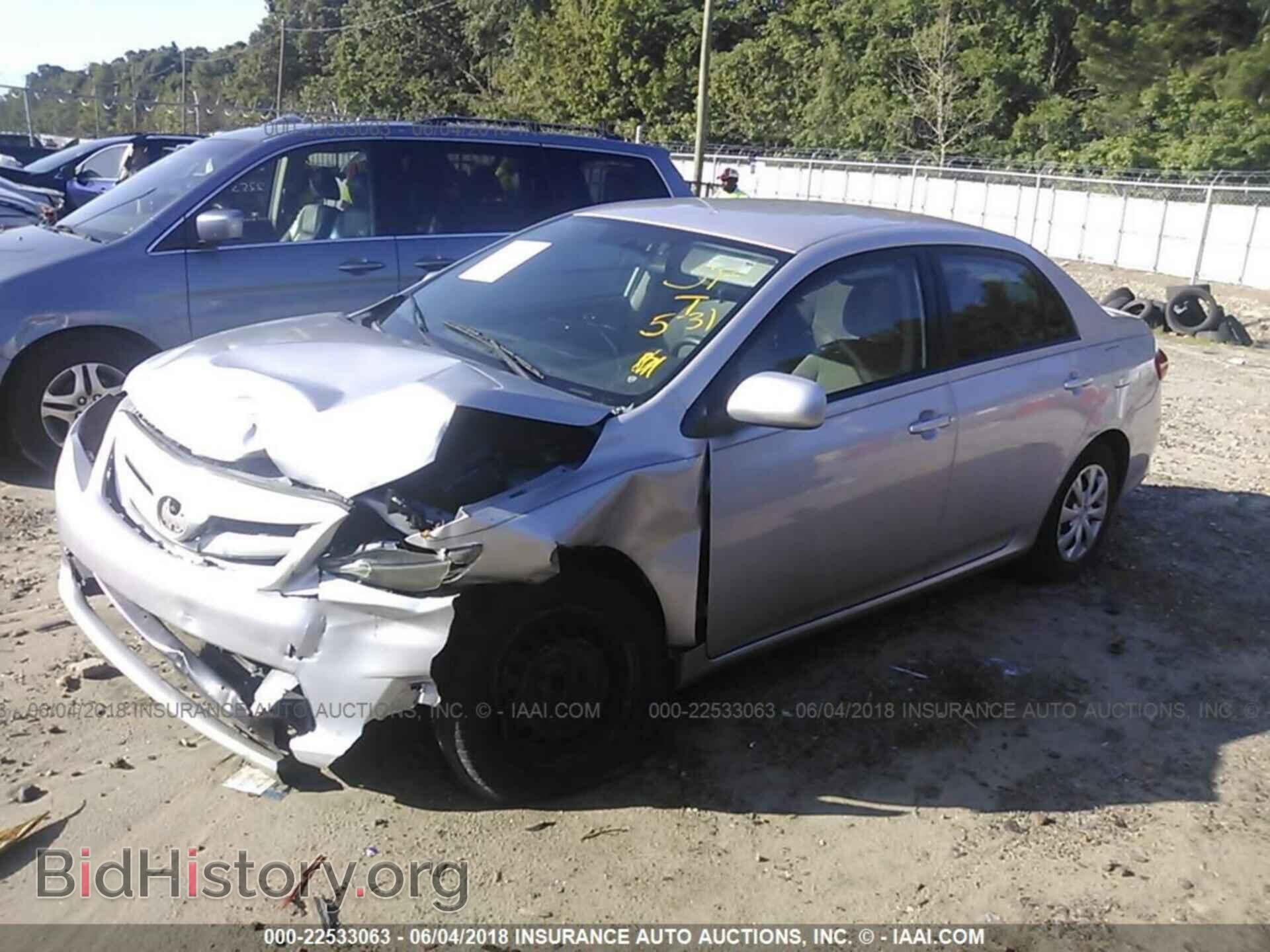 2011 Toyota Corolla - VIN: 2T1BU4EE4BC638138 - Фото 2