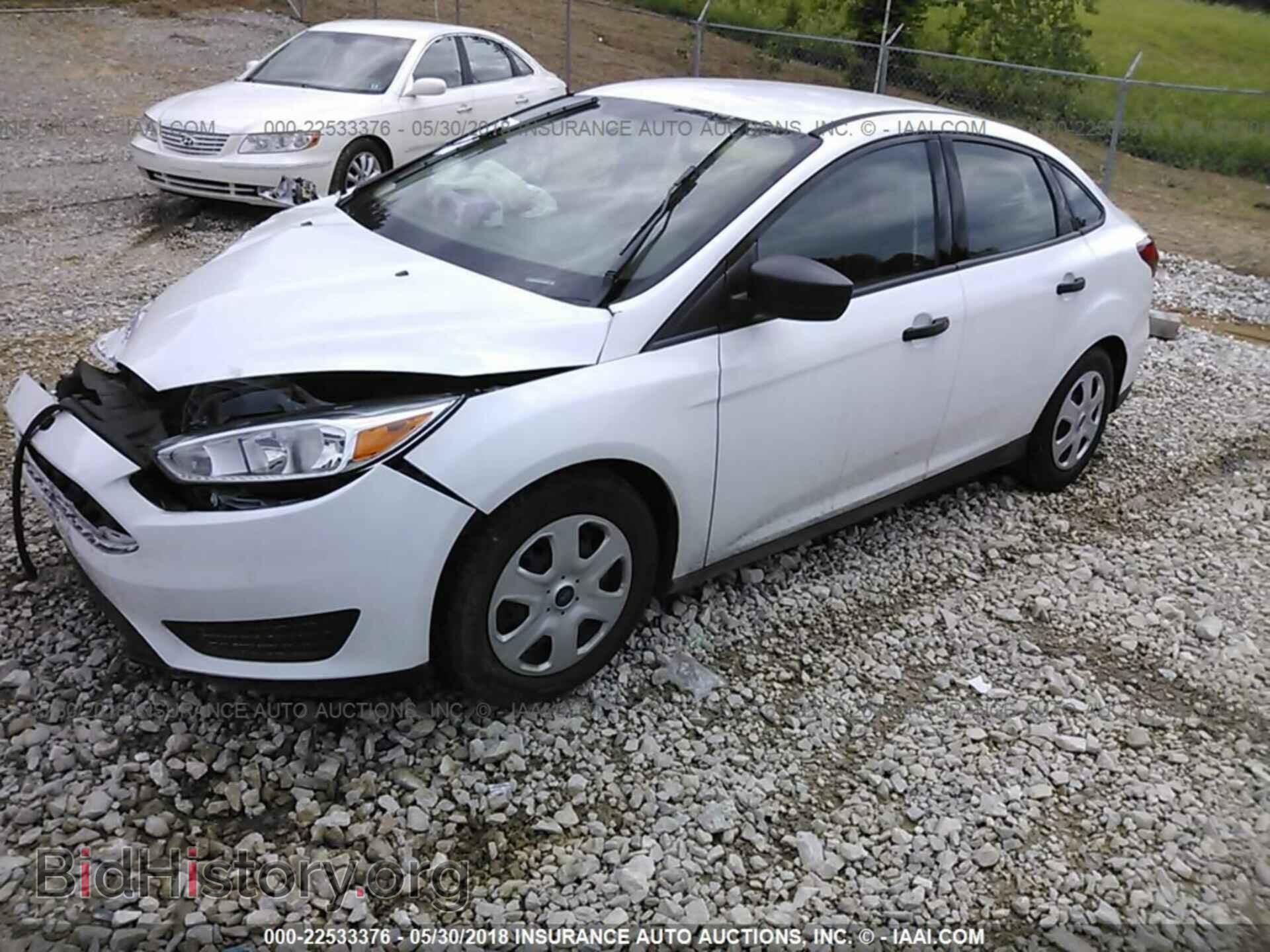 2015 Ford Focus - VIN: 1FADP3E29FL355934 - Фото 2