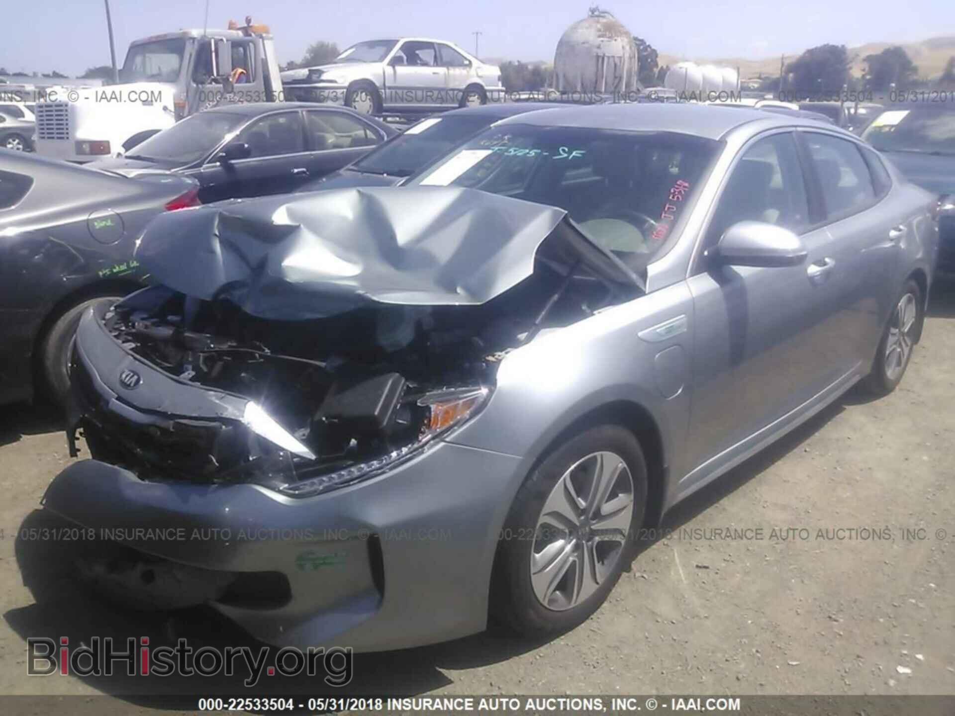2017 Kia Optima - VIN: KNAGV4LD3H5010846 - Photo 2