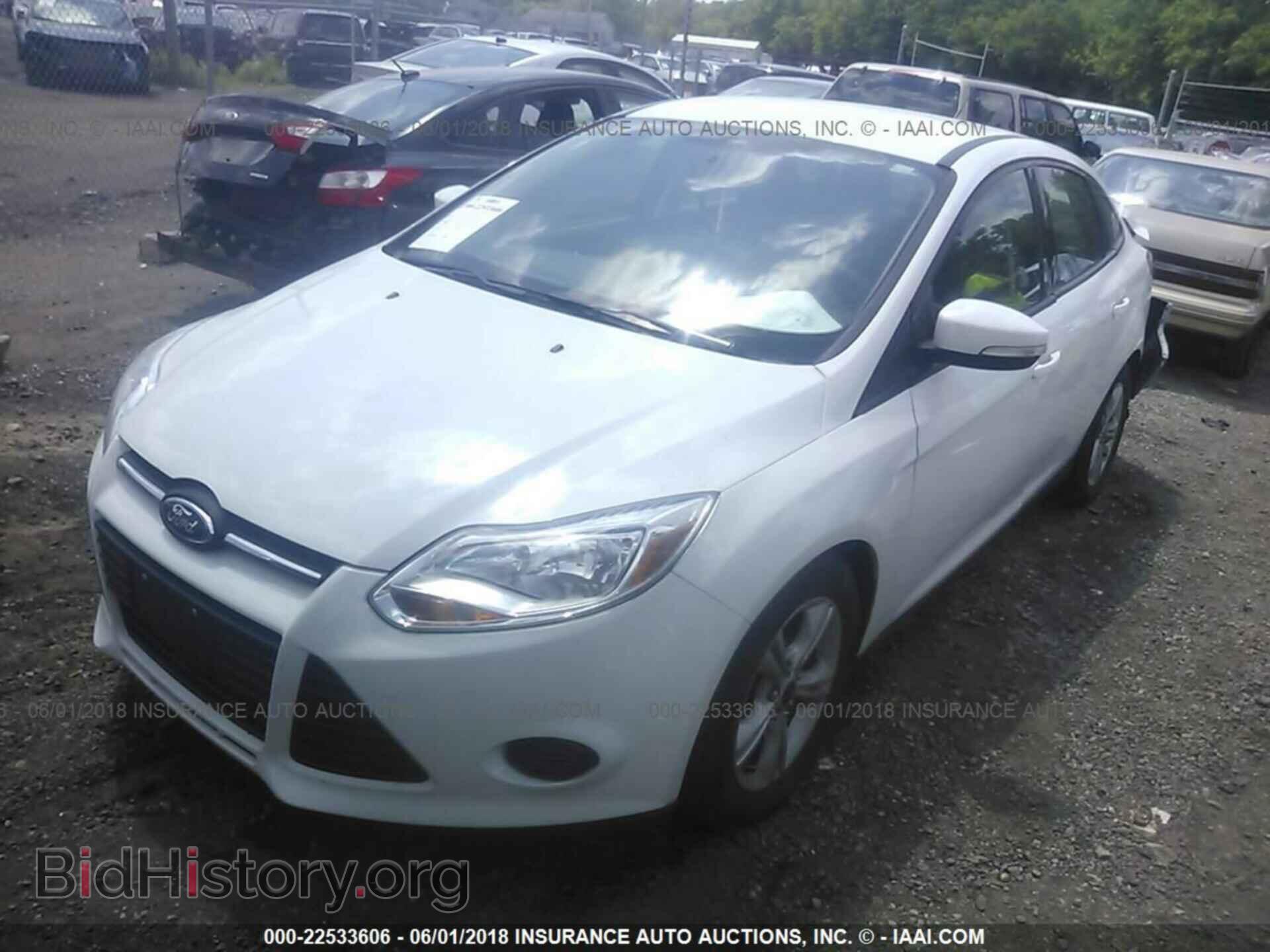 2014 Ford Focus - VIN: 1FADP3F26EL438220 - Фото 2