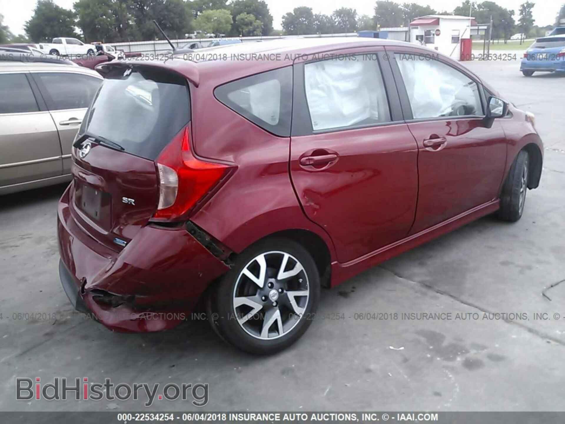2015 Nissan Versa note - VIN: 3N1CE2CP9FL441241 - Photo 4