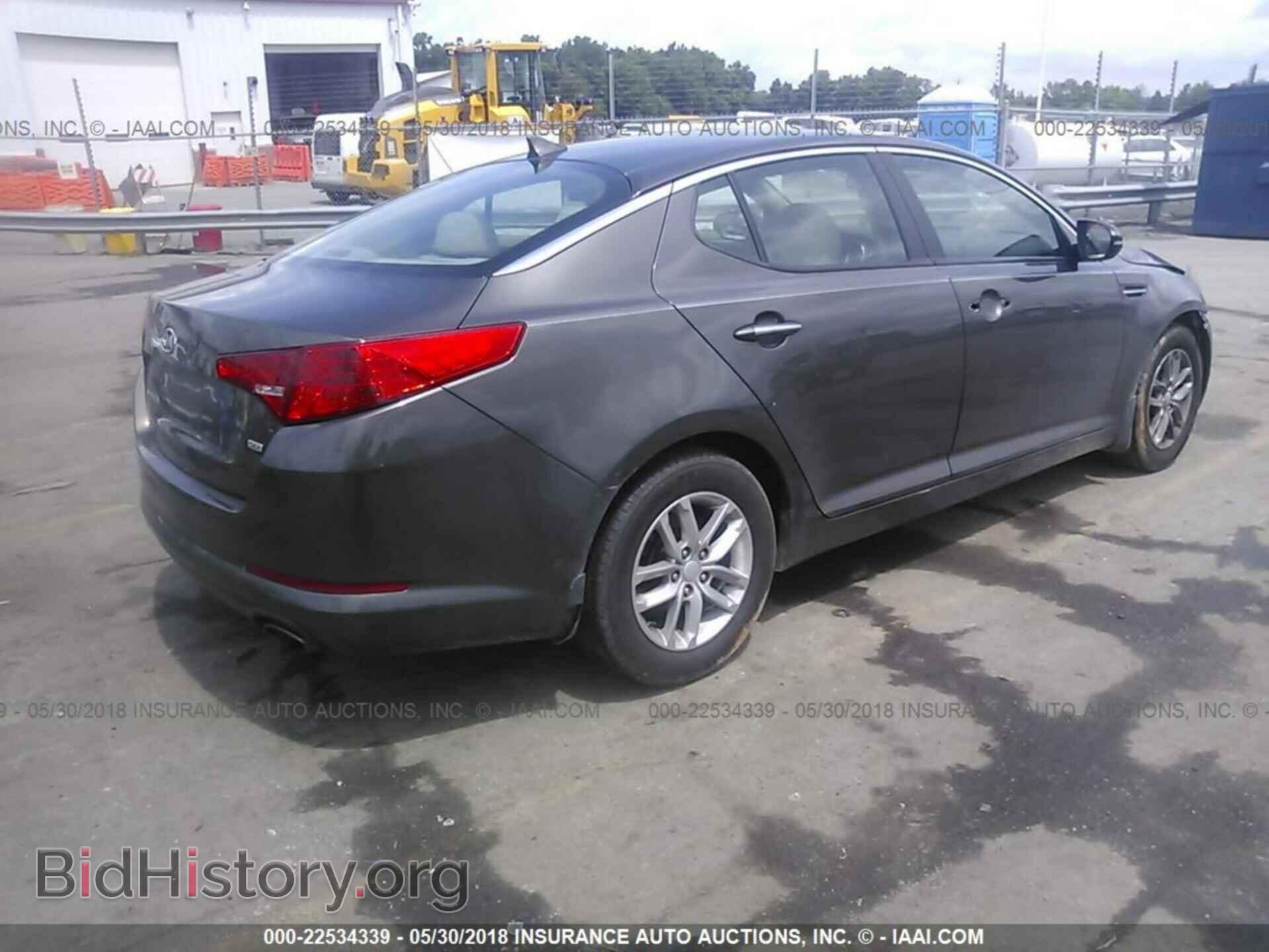 2012 Kia Optima - VIN: 5XXGM4A7XCG031720 - Photo 4
