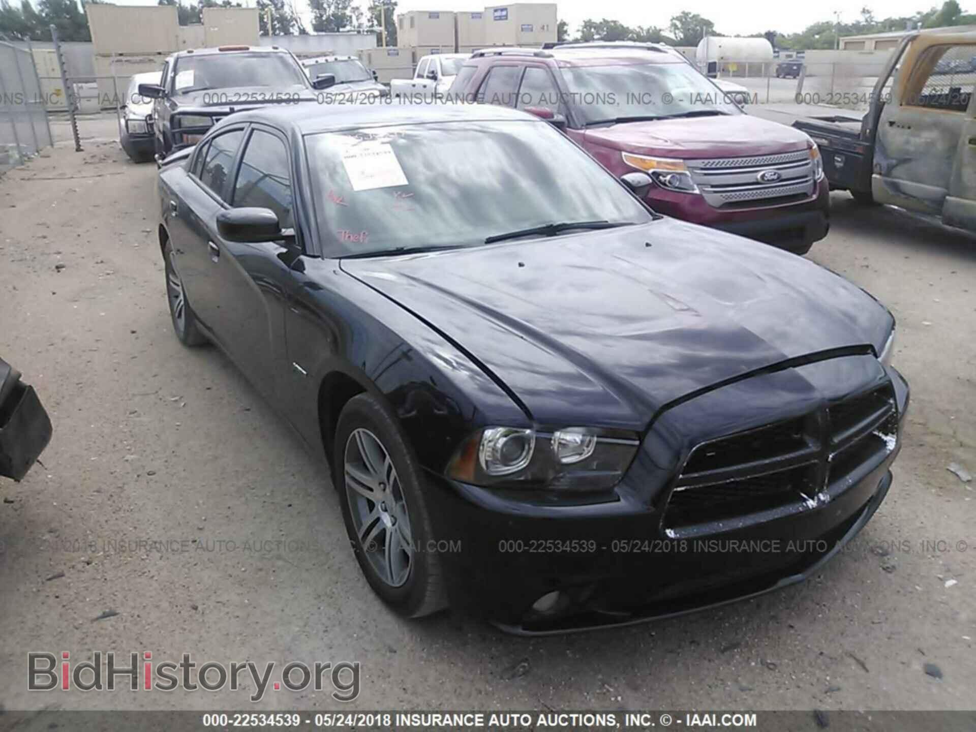 Photo 2C3CDXCT0DH578136 - Dodge Charger 2013