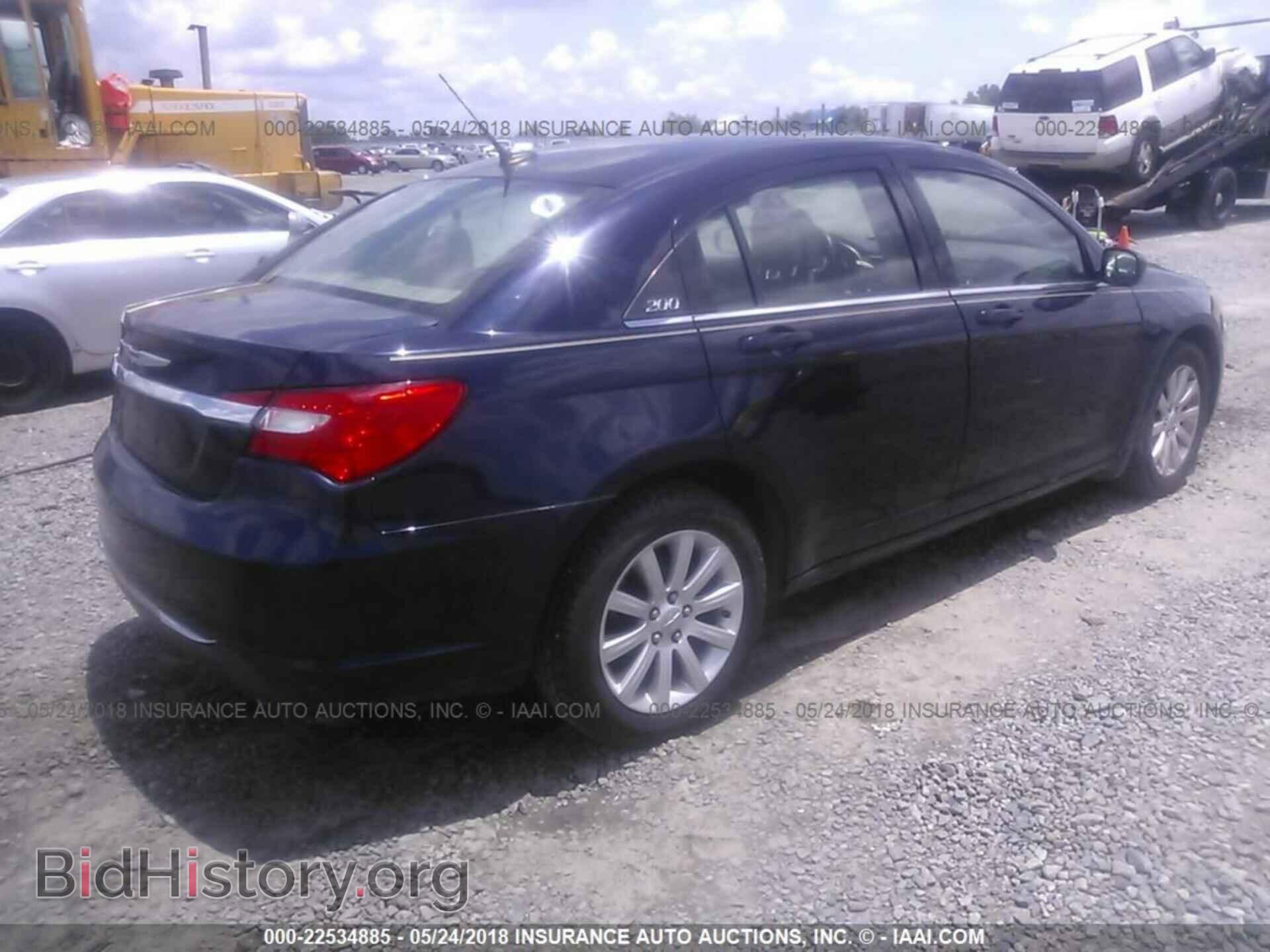 2011 Chrysler 200 - VIN: 1C3BC1FG9BN525532 - Photo 4