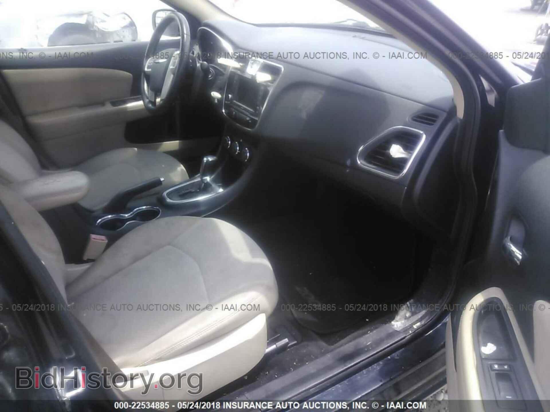 2011 Chrysler 200 - VIN: 1C3BC1FG9BN525532 - Photo 5