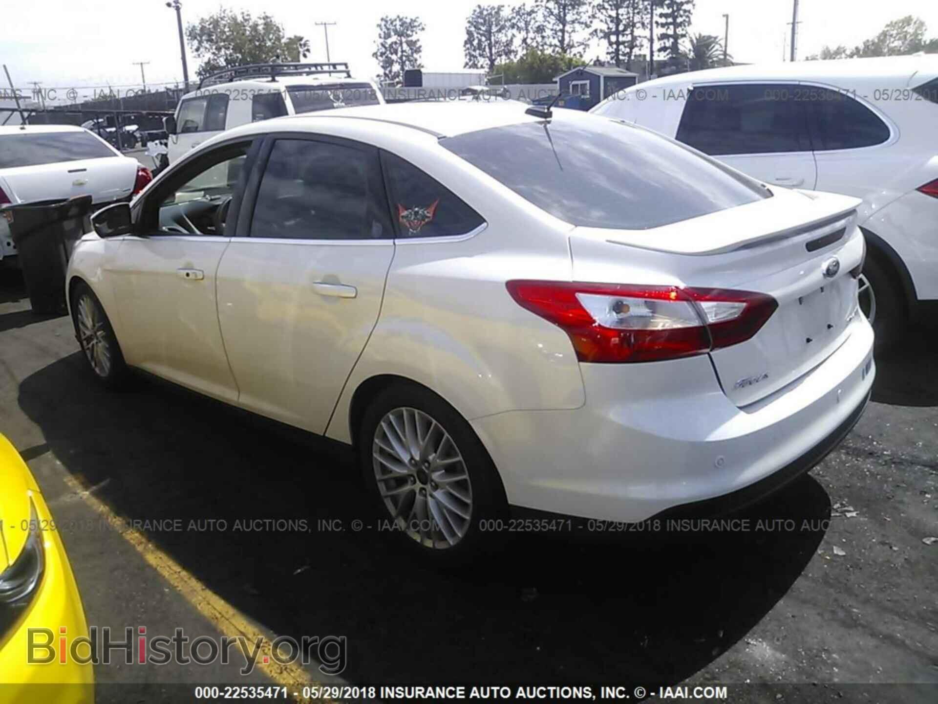 2014 Ford Focus - VIN: 1FADP3J21EL421185 - Photo 3