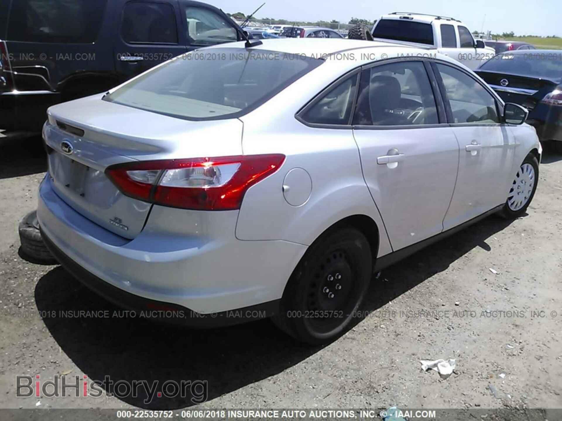 2012 Ford Focus - VIN: 1FAHP3F29CL476359 - Photo 4