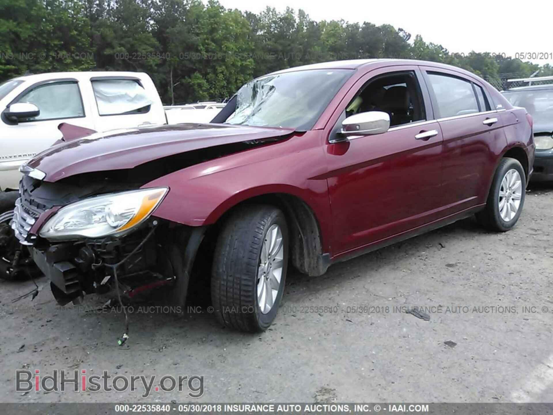 2014 Chrysler 200 - VIN: 1C3CCBCG1EN236258 - Фото 2
