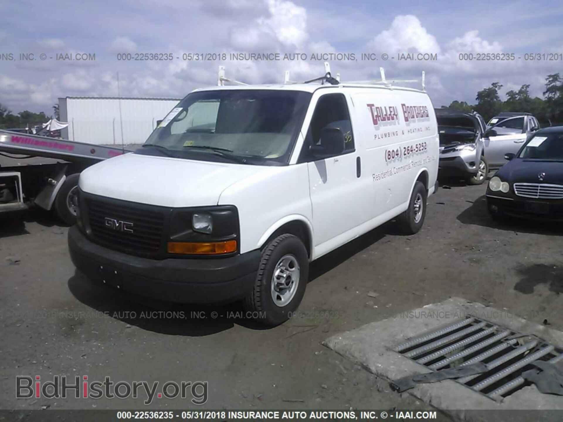 2014 Gmc Savana - VIN: 1GTW7FCAXE1136859 - Photo 2