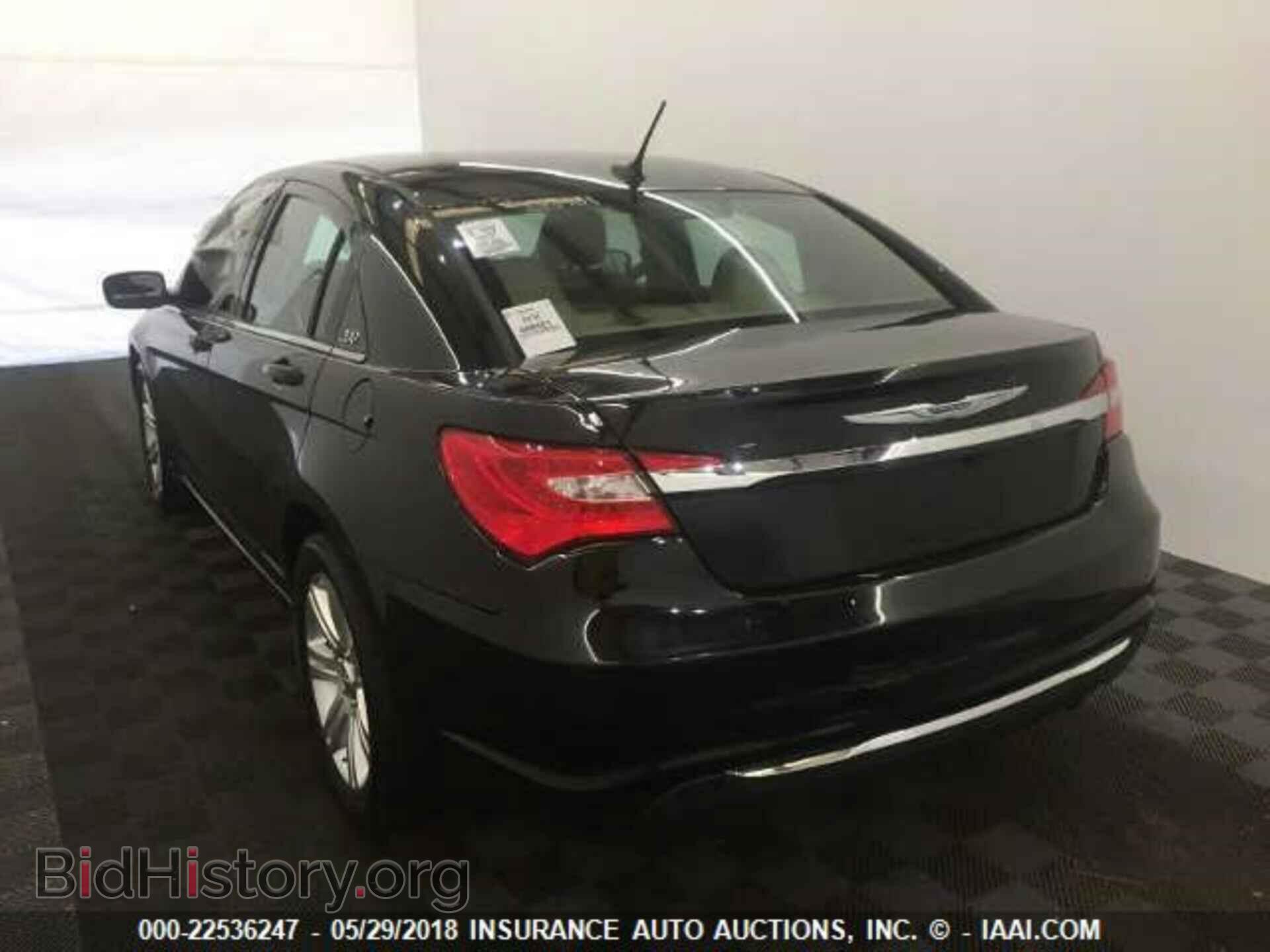 2012 Chrysler 200 - VIN: 1C3CCBBB5CN302815 - Photo 2