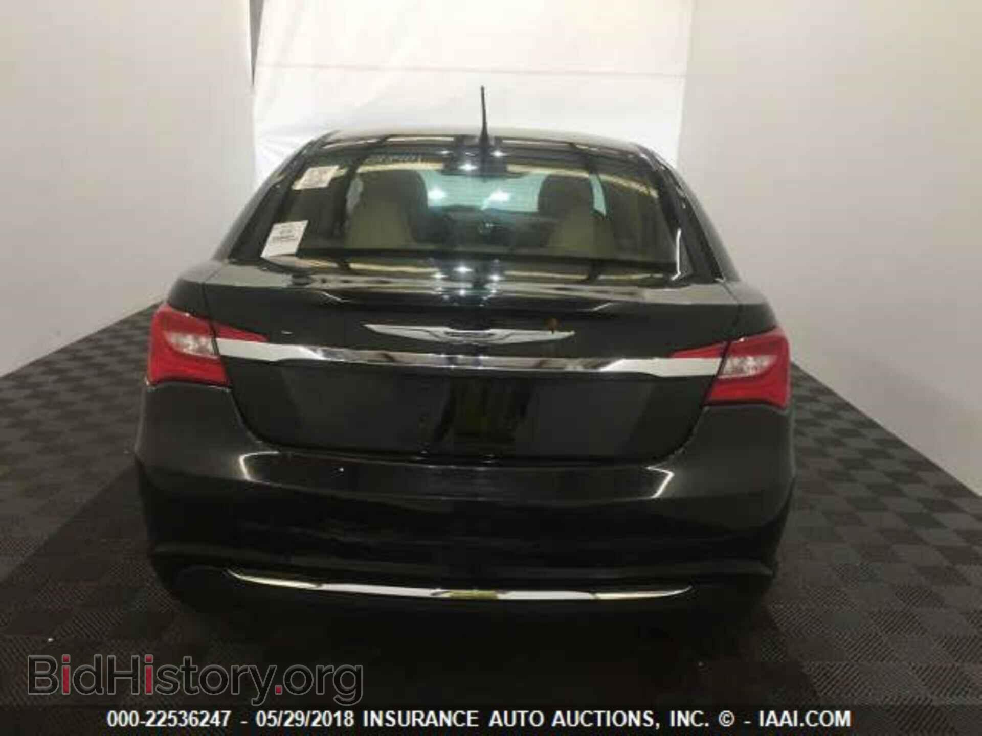 2012 Chrysler 200 - VIN: 1C3CCBBB5CN302815 - Photo 4