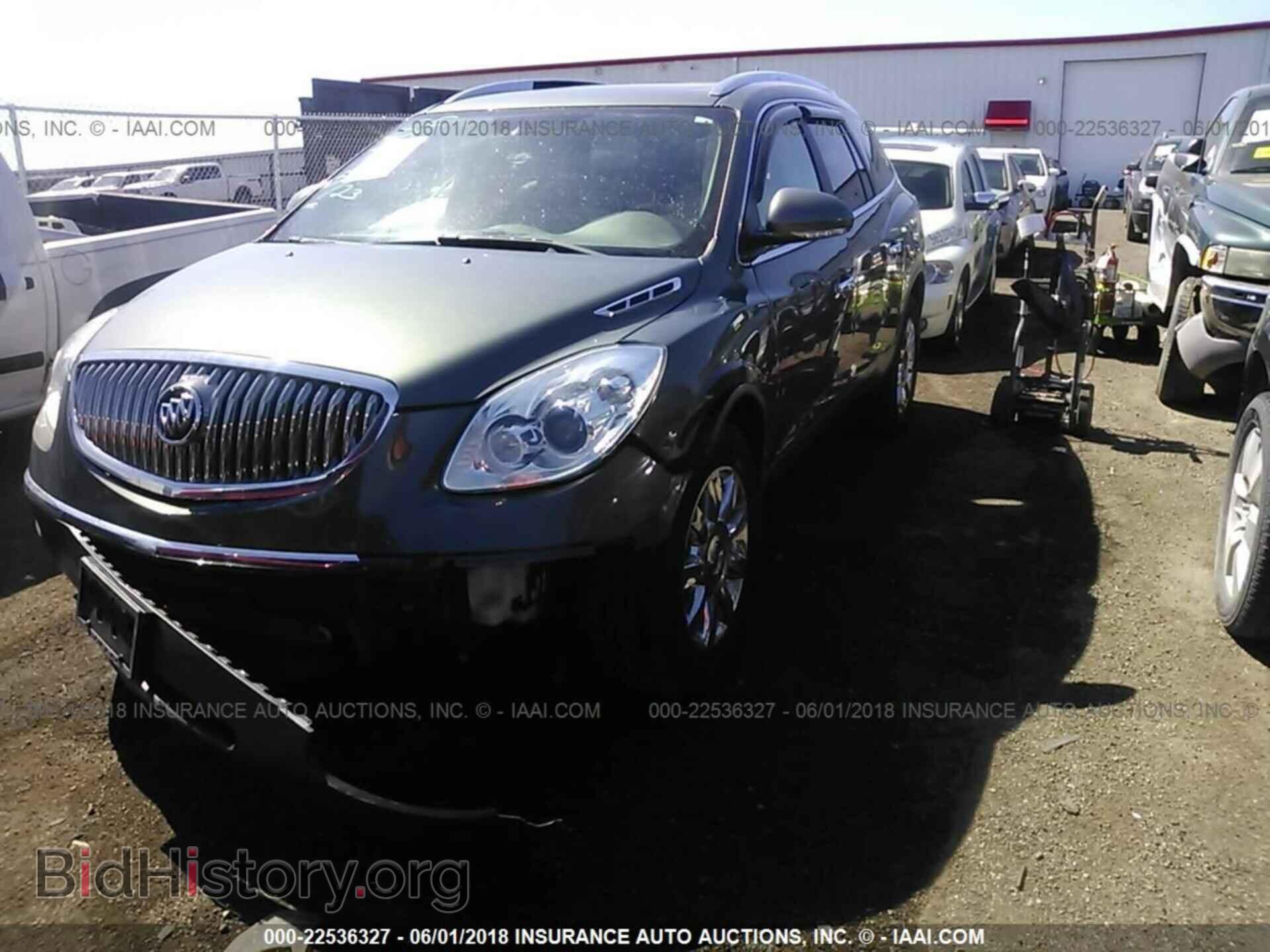 2011 Buick Enclave - VIN: 5GAKRBED3BJ100033 - Фото 2