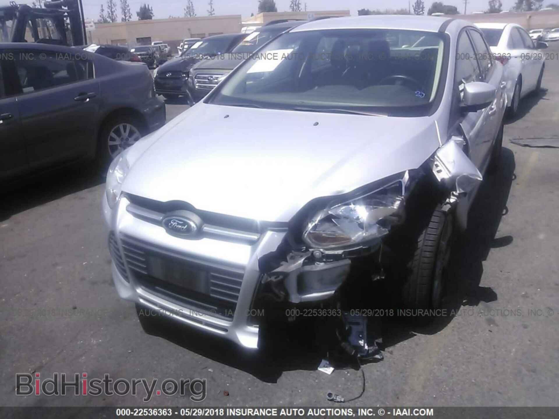 2013 Ford Focus - VIN: 1FADP3F22DL132002 - Фото 2