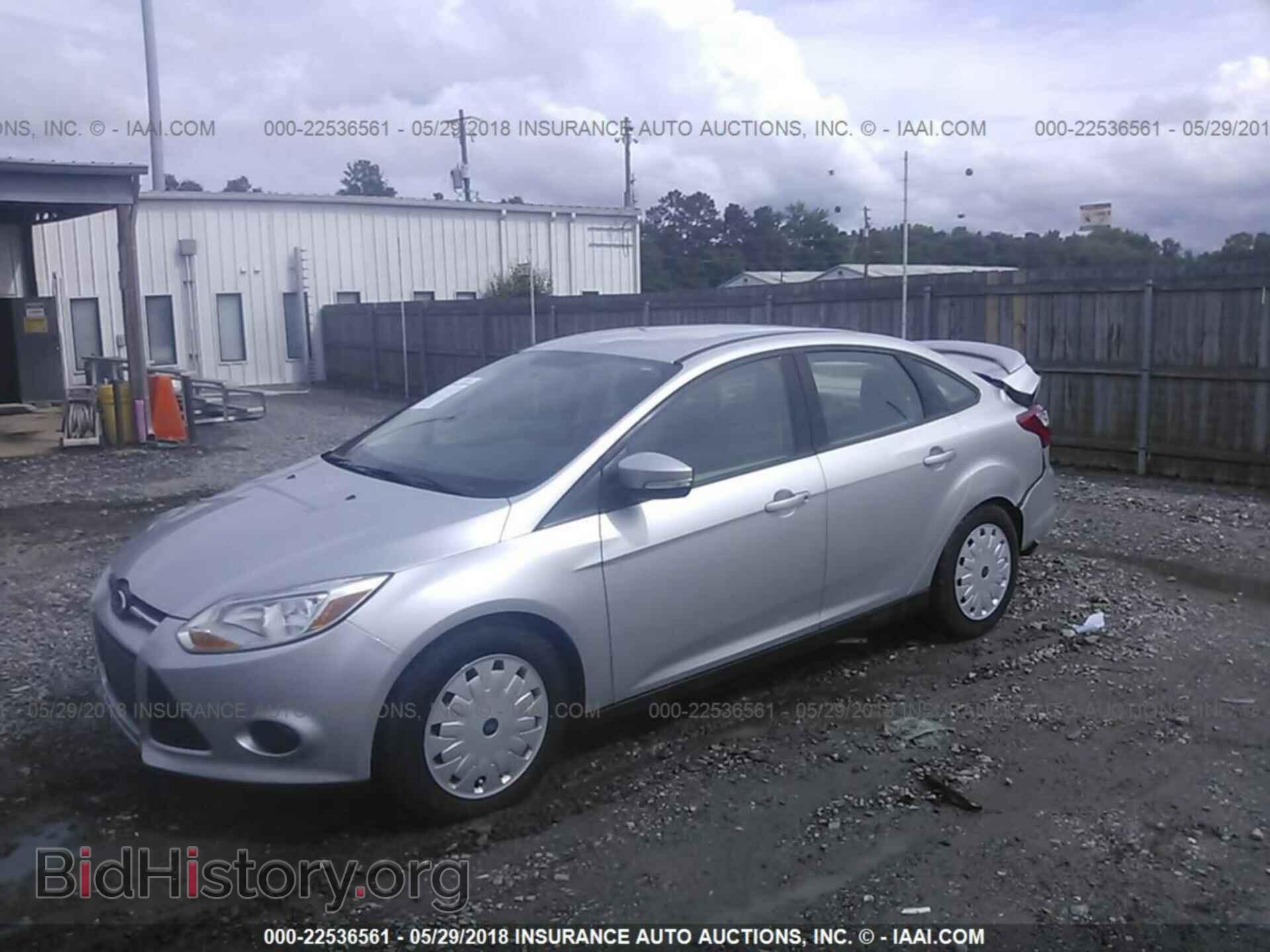 2014 Ford Focus - VIN: 1FADP3F26EL251446 - Photo 2