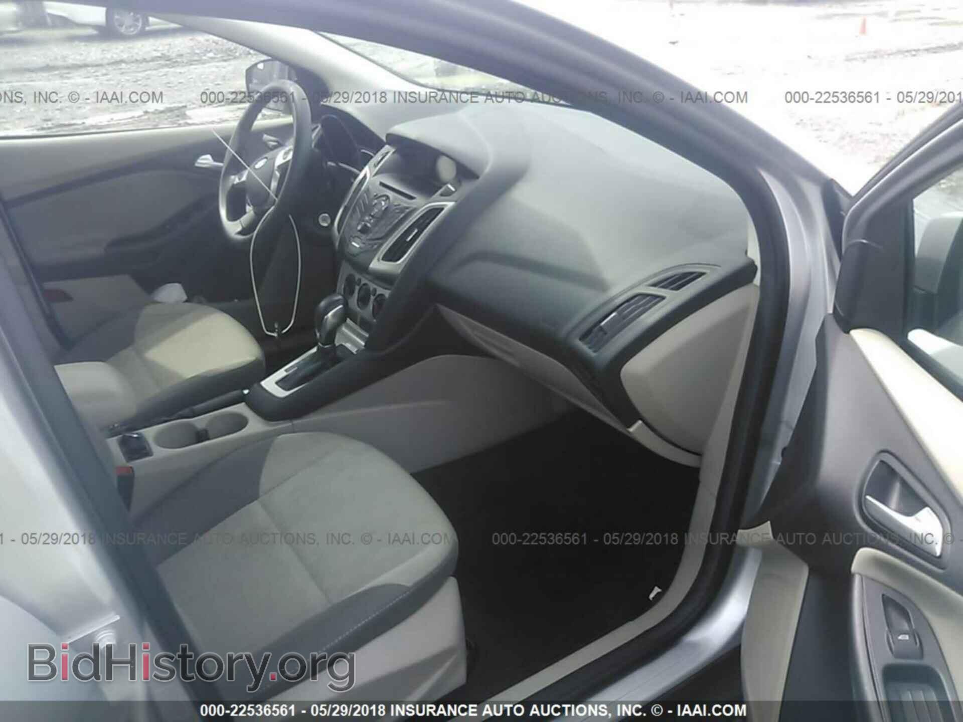 2014 Ford Focus - VIN: 1FADP3F26EL251446 - Photo 5
