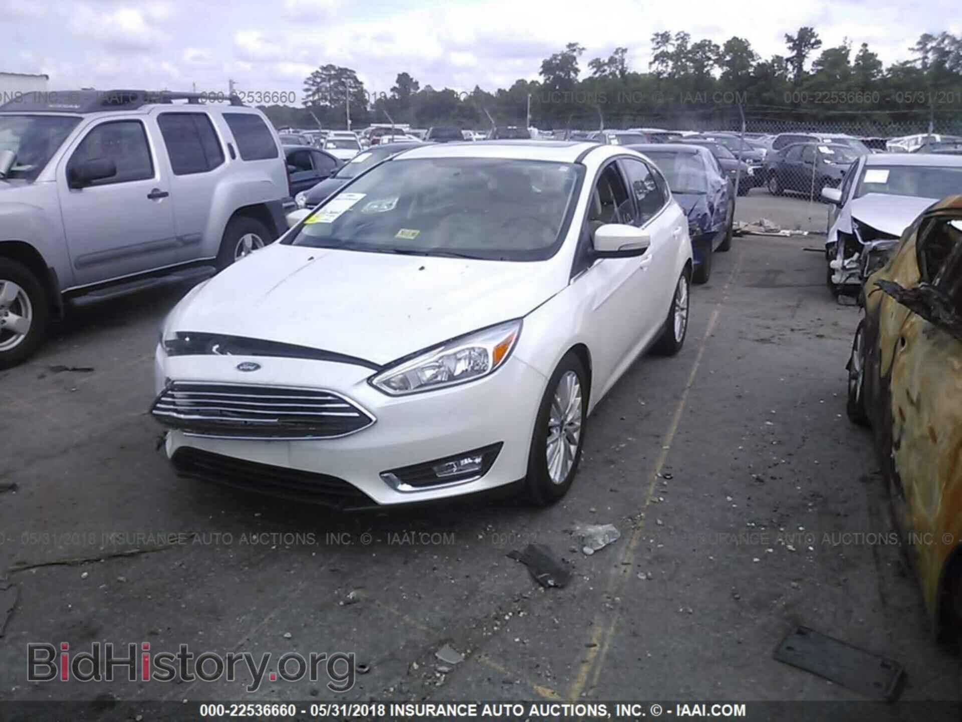 2017 Ford Focus - VIN: 1FADP3N22HL207143 - Фото 2