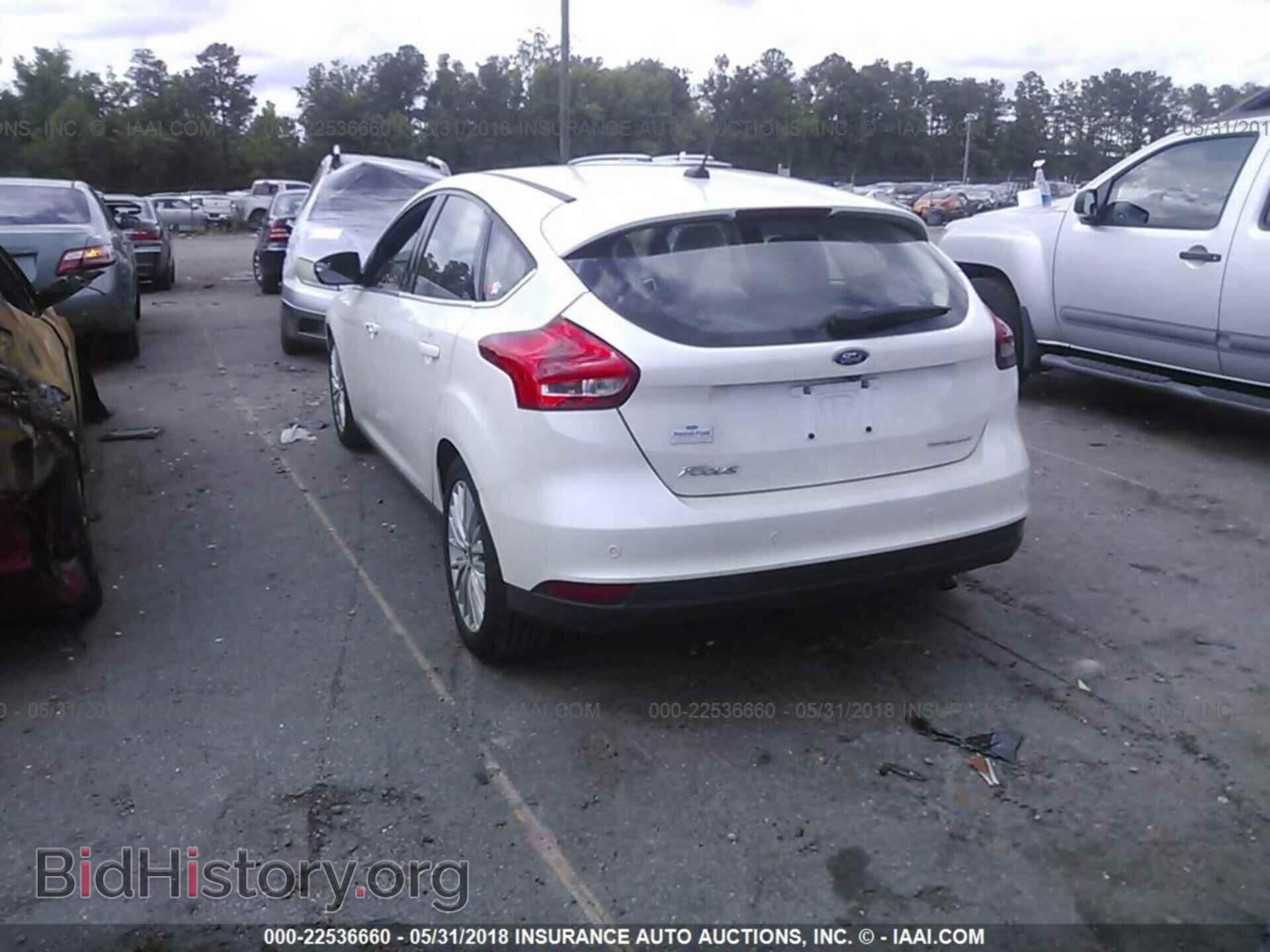 2017 Ford Focus - VIN: 1FADP3N22HL207143 - Фото 3