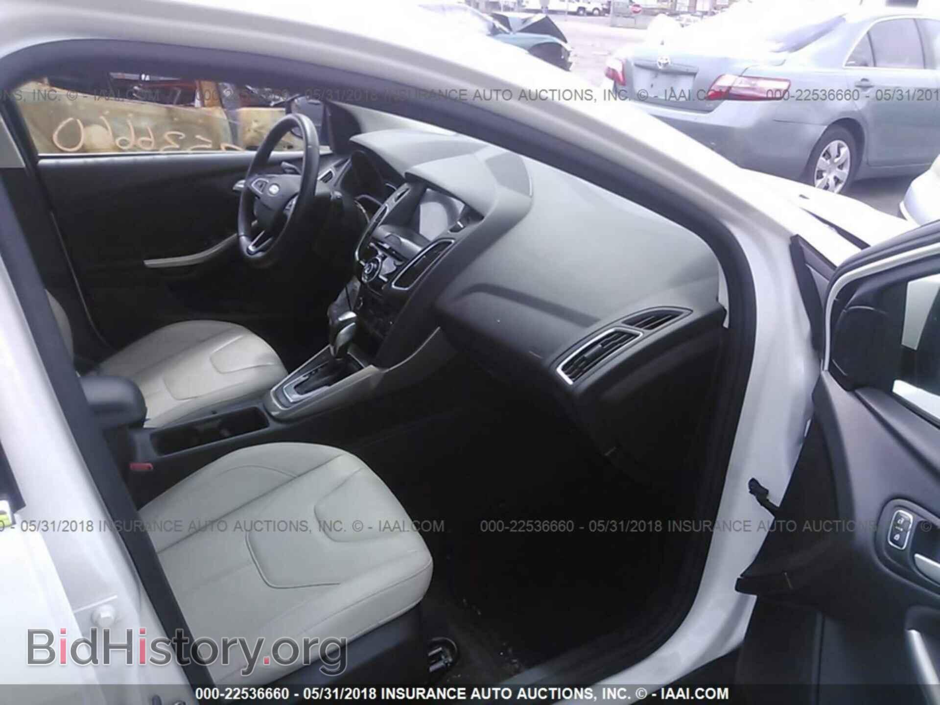 2017 Ford Focus - VIN: 1FADP3N22HL207143 - Фото 5