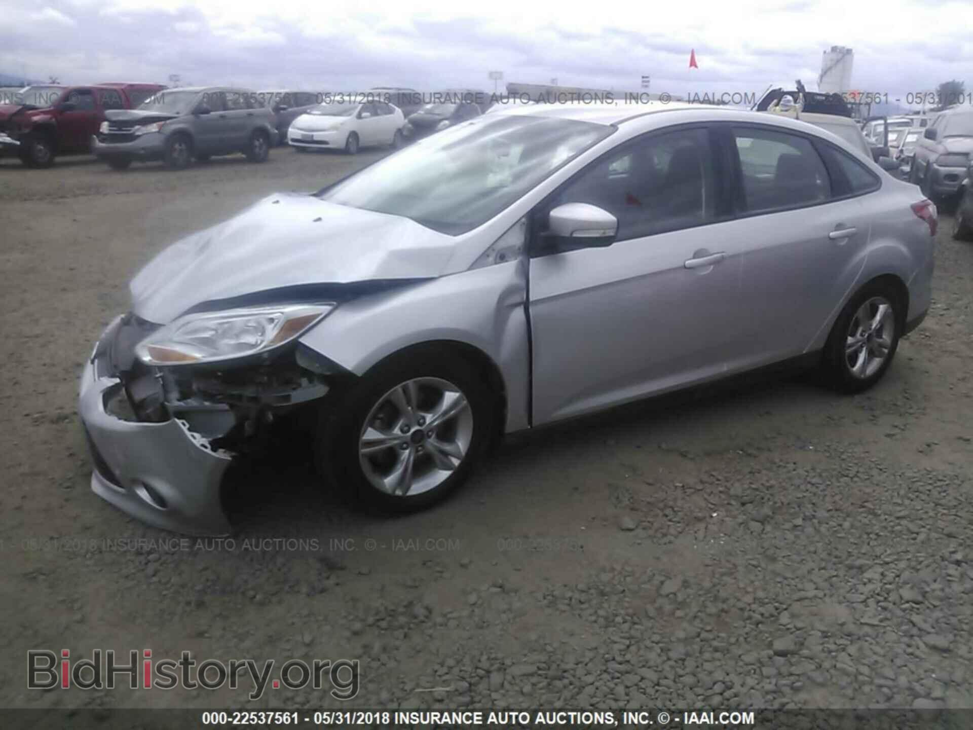 2014 Ford Focus - VIN: 1FADP3F28EL270967 - Photo 2