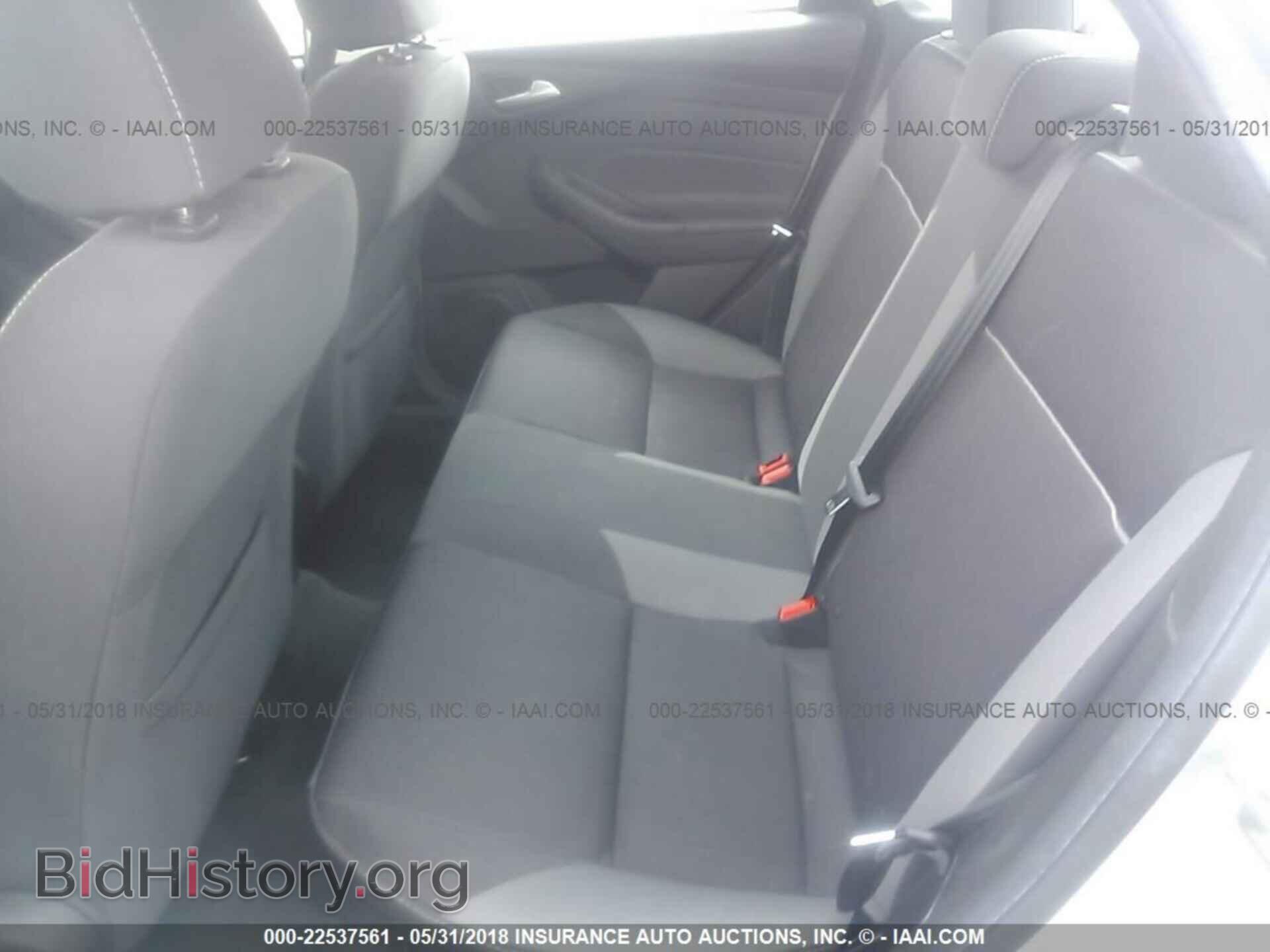 2014 Ford Focus - VIN: 1FADP3F28EL270967 - Photo 8