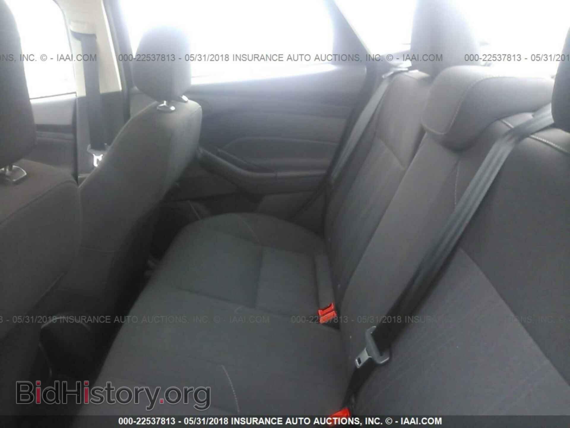 2017 Ford Focus - VIN: 1FADP3E25HL242548 - Photo 8
