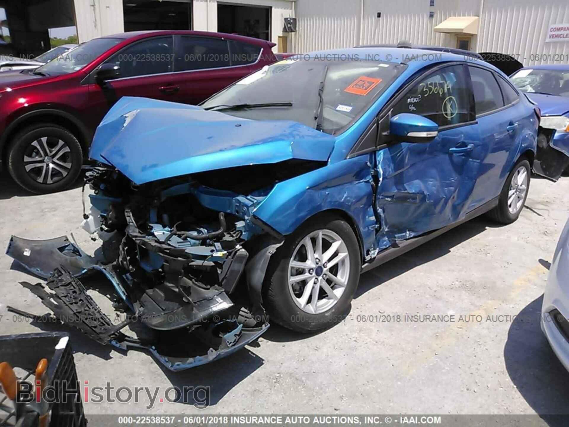 2015 Ford Focus - VIN: 1FADP3F24FL356679 - Photo 2