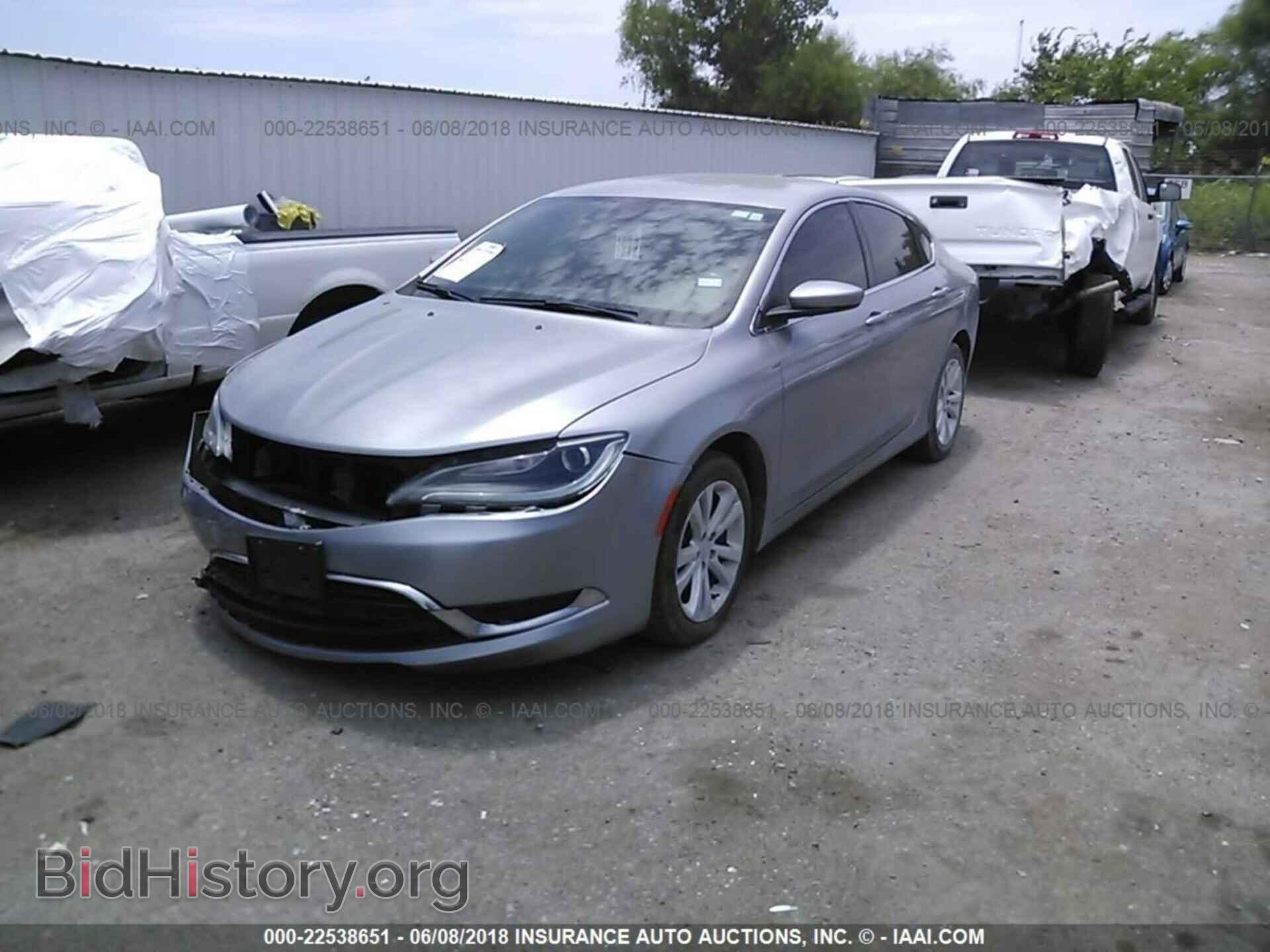 2015 Chrysler 200 - VIN: 1C3CCCAB4FN669717 - Фото 2