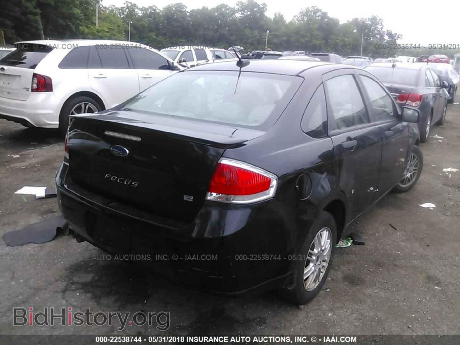 2011 Ford Focus - VIN: 1FAHP3FNXBW193895 - Фото 4