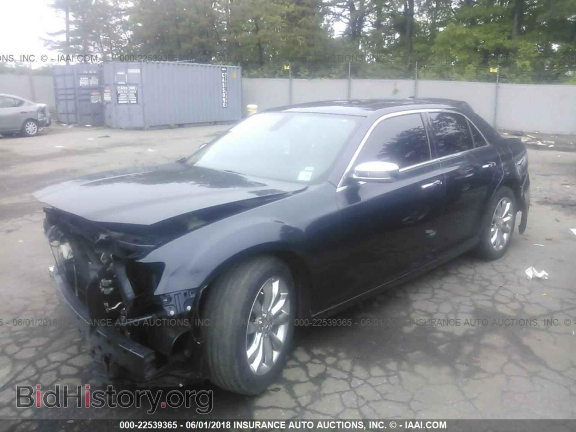 2016 Chrysler 300c - VIN: 2C3CCAKG3GH128750 - Фото 2
