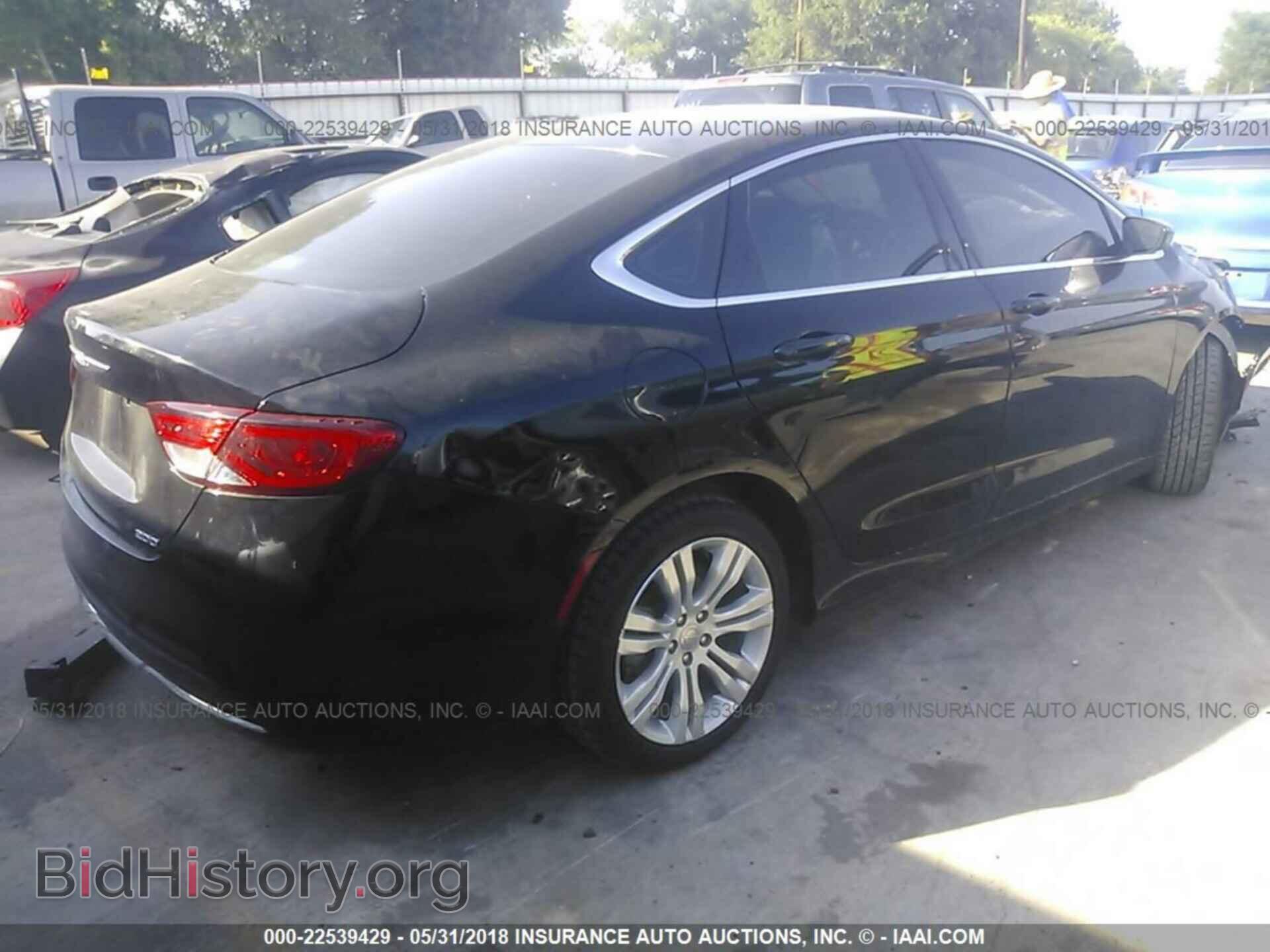 2016 Chrysler 200 - VIN: 1C3CCCAB2GN119045 - Photo 4