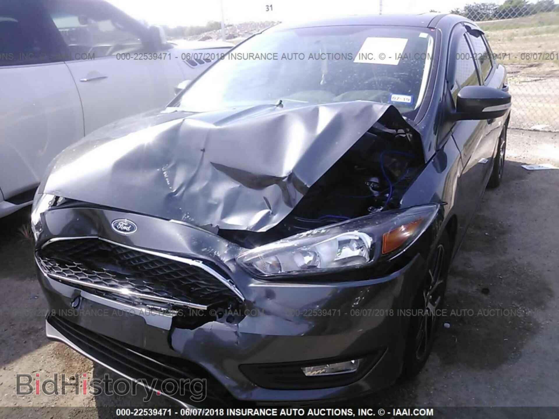 2017 Ford Focus - VIN: 1FADP3H22HL283778 - Photo 6